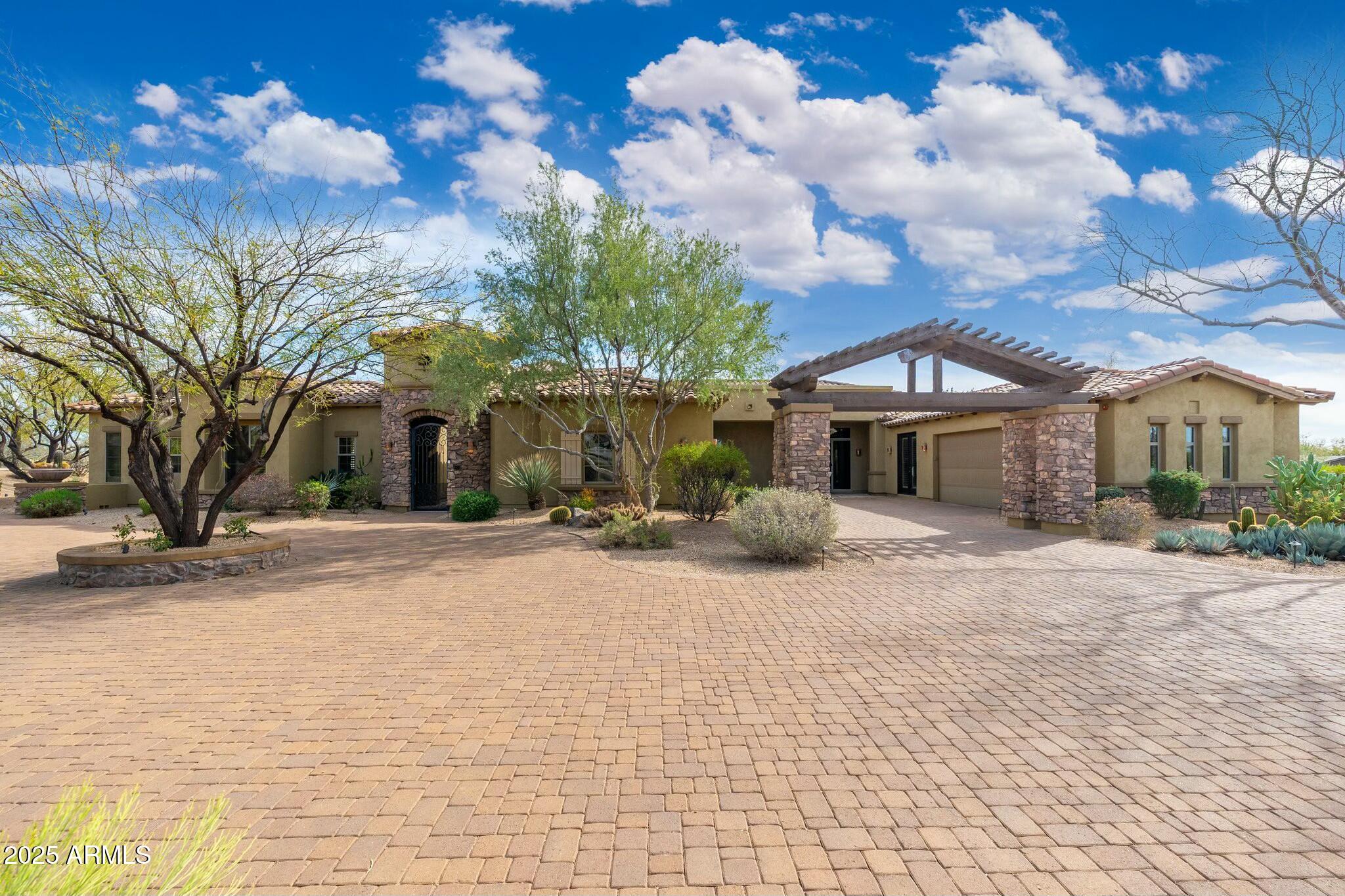 SAGUARO ESTATES - Residential