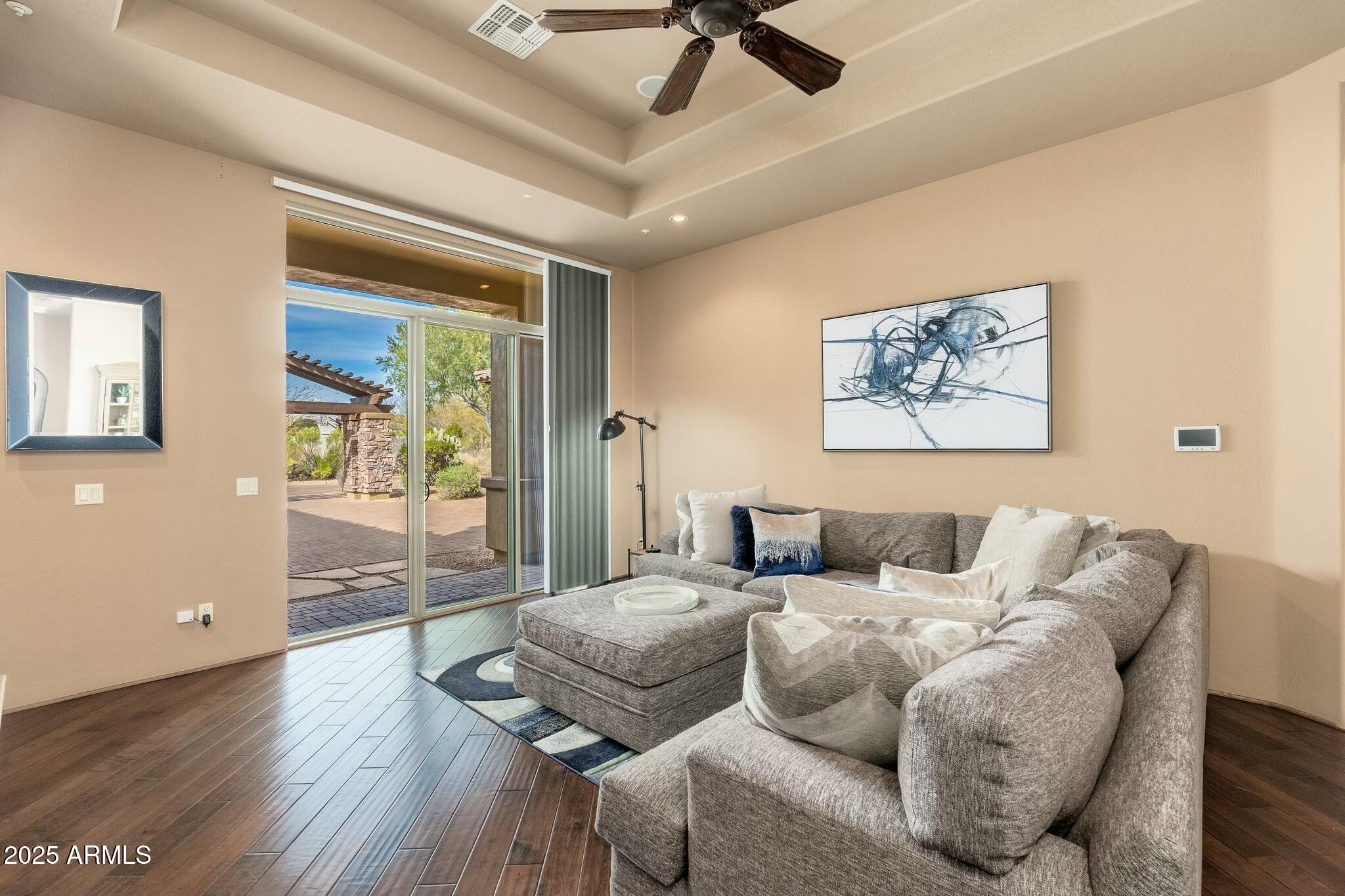 SAGUARO ESTATES - Residential