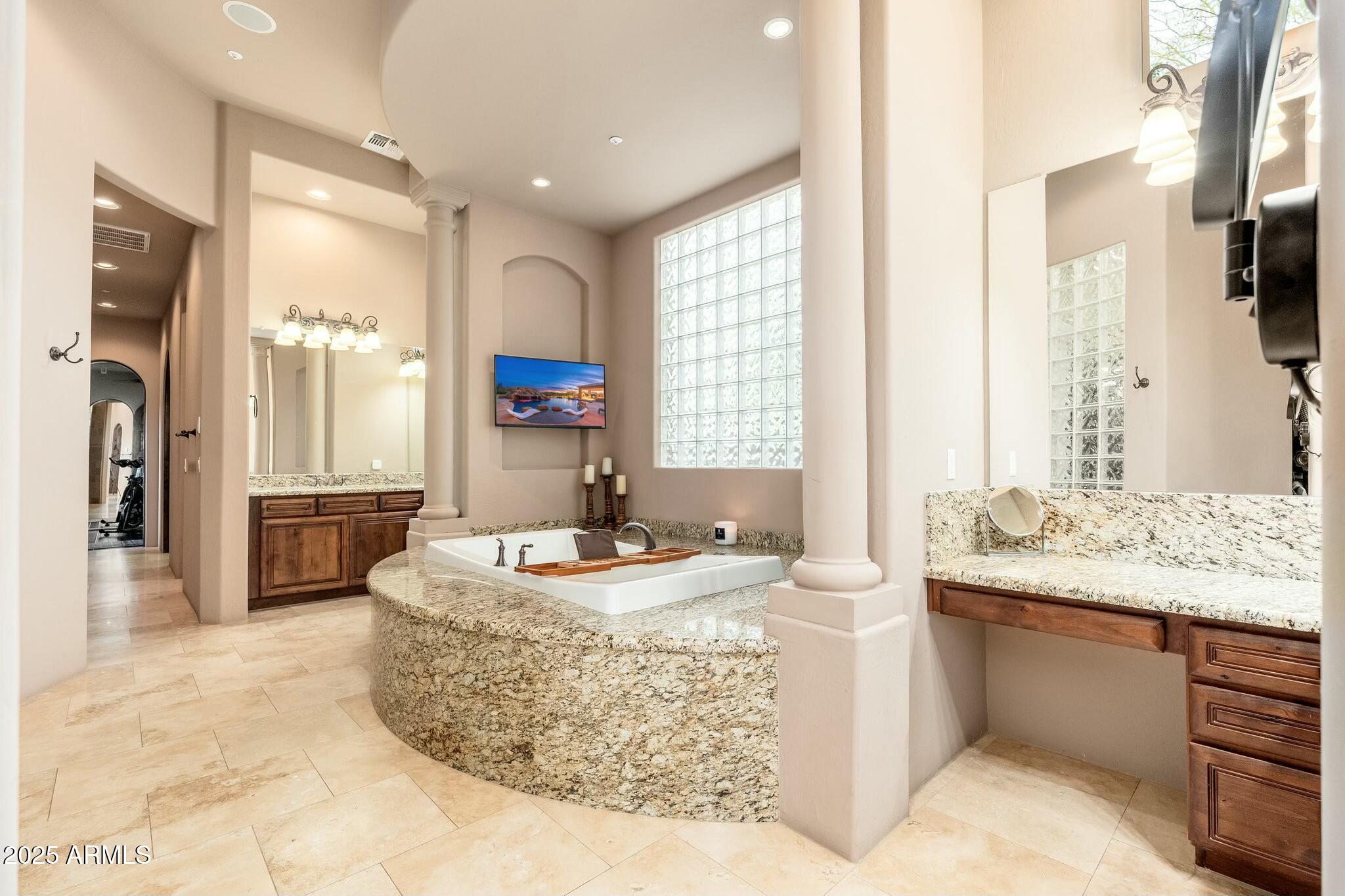 SAGUARO ESTATES - Residential