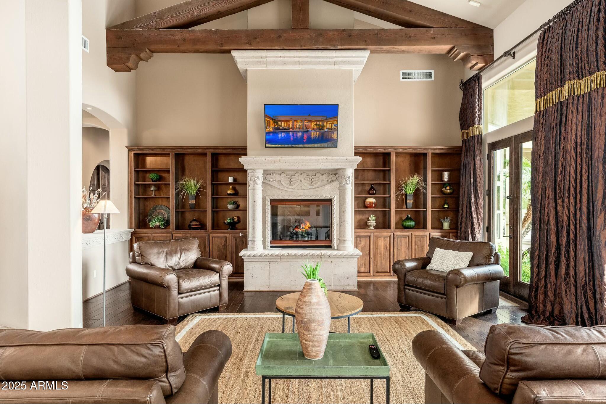 SAGUARO ESTATES - Residential
