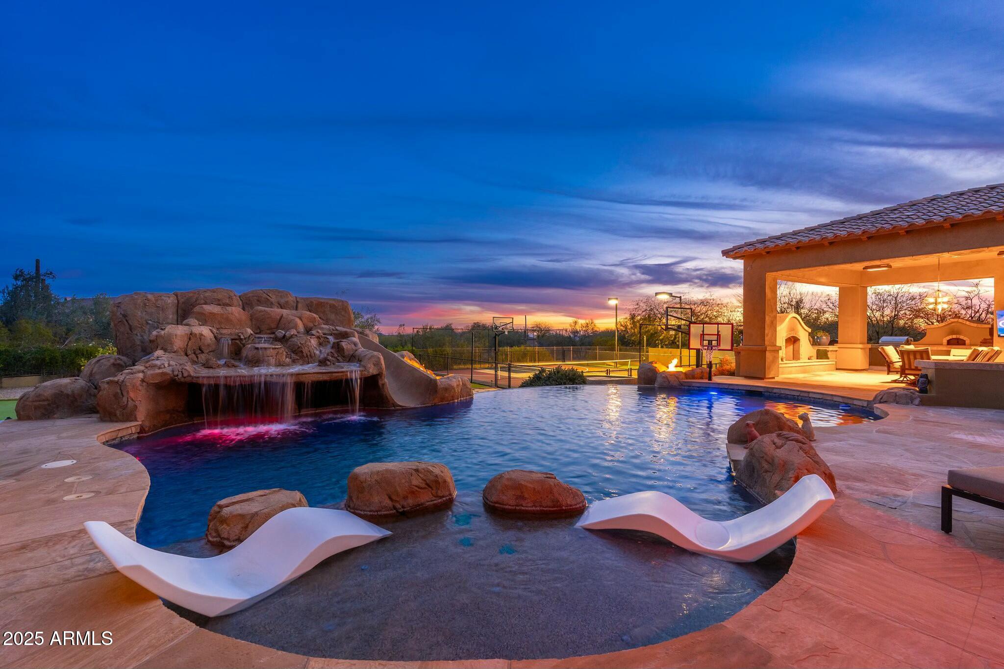 SAGUARO ESTATES - Residential