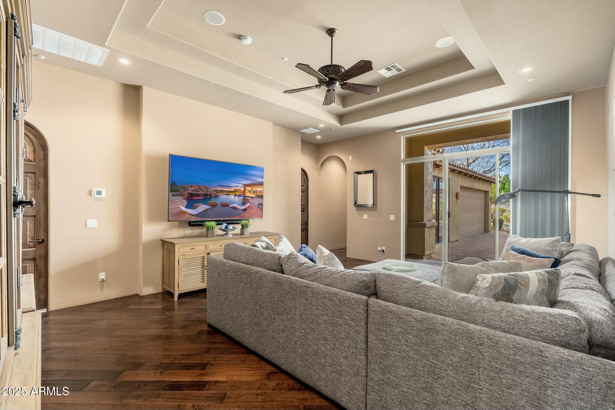 SAGUARO ESTATES - Residential