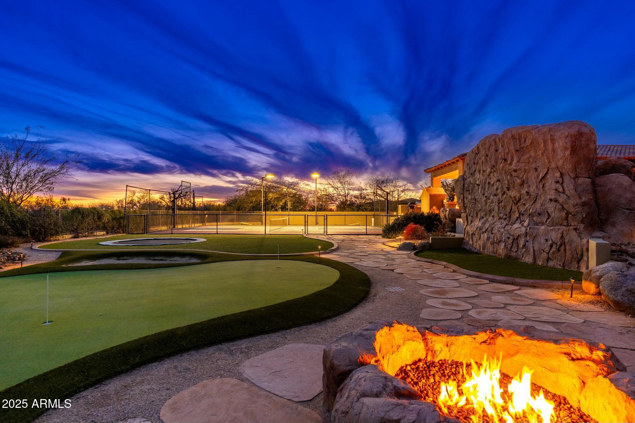 SAGUARO ESTATES - Residential