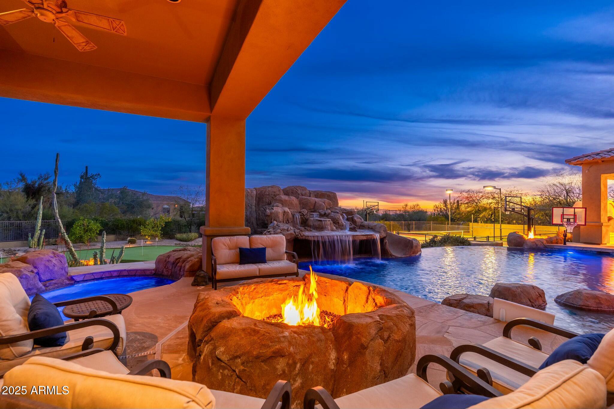 SAGUARO ESTATES - Residential