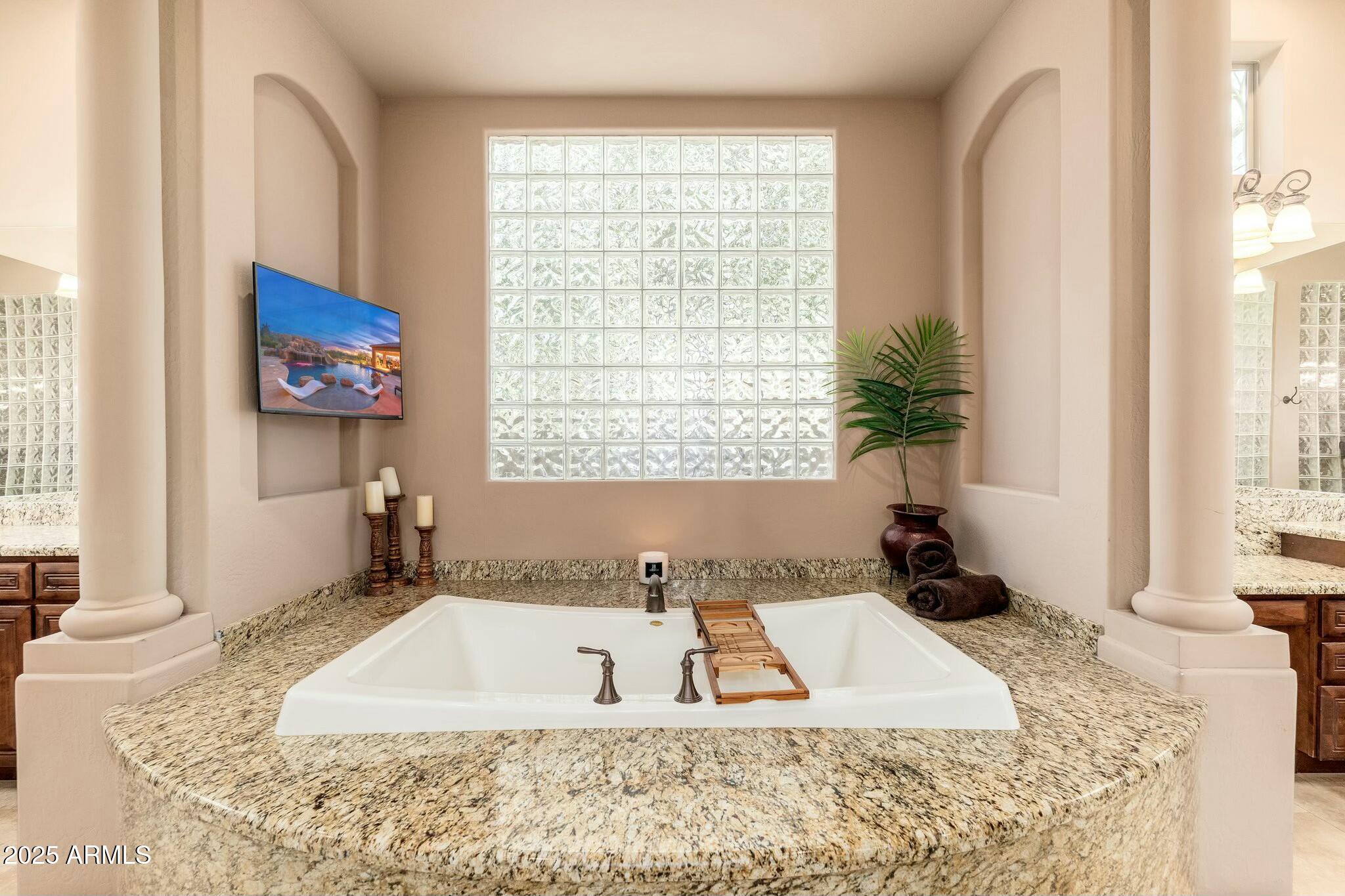 SAGUARO ESTATES - Residential