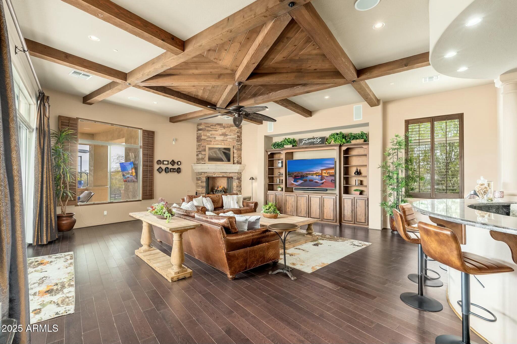 SAGUARO ESTATES - Residential