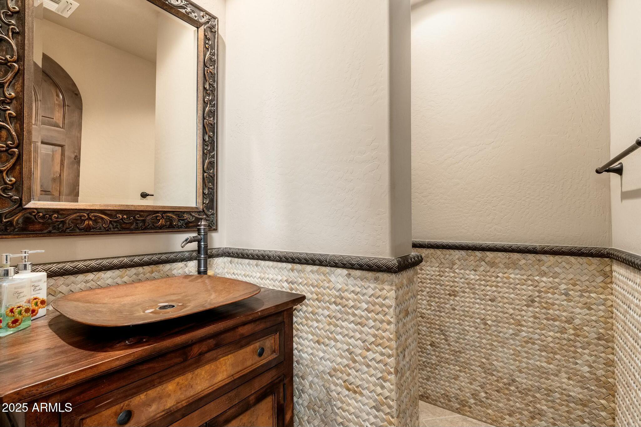 SAGUARO ESTATES - Residential
