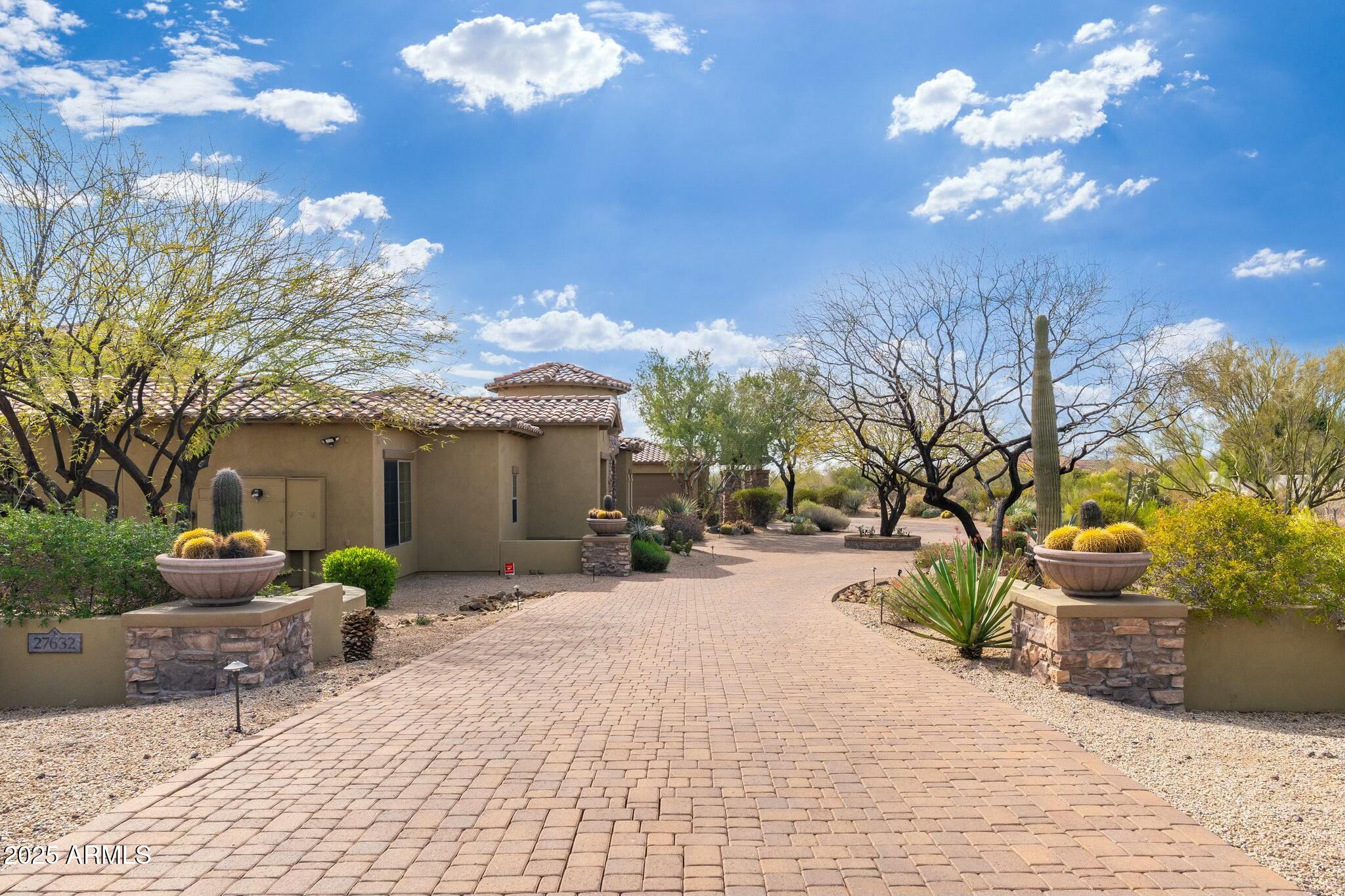 SAGUARO ESTATES - Residential
