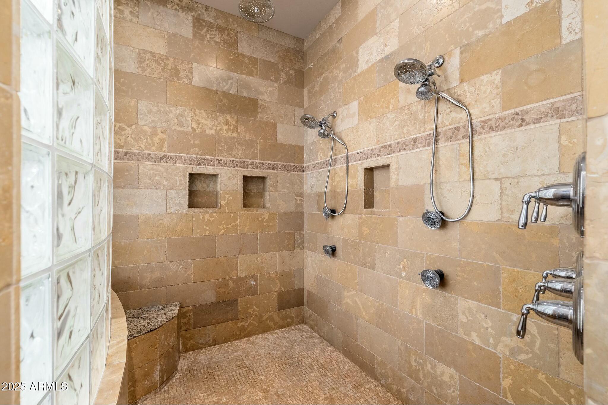SAGUARO ESTATES - Residential