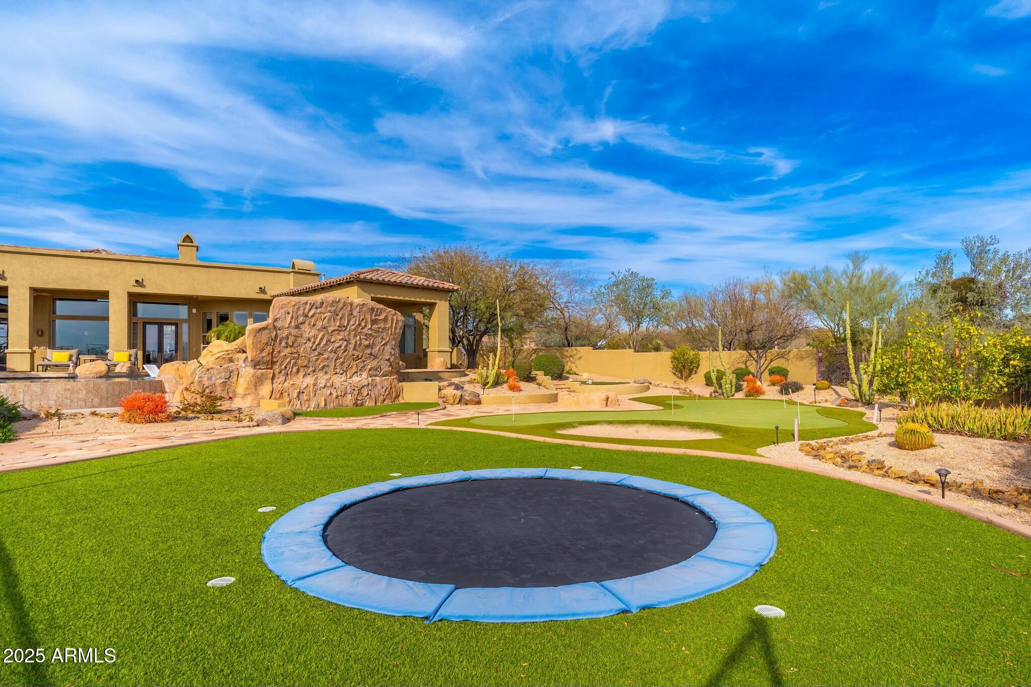 SAGUARO ESTATES - Residential