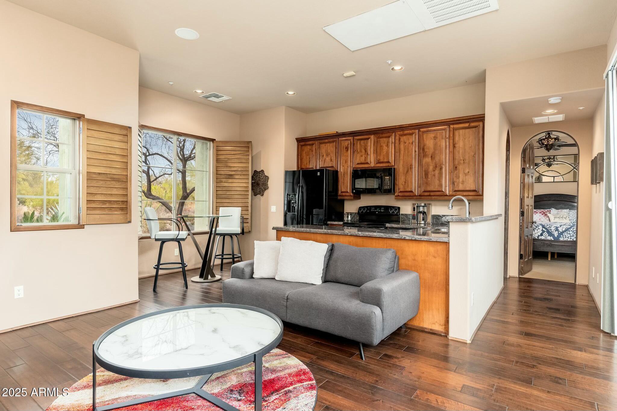 SAGUARO ESTATES - Residential