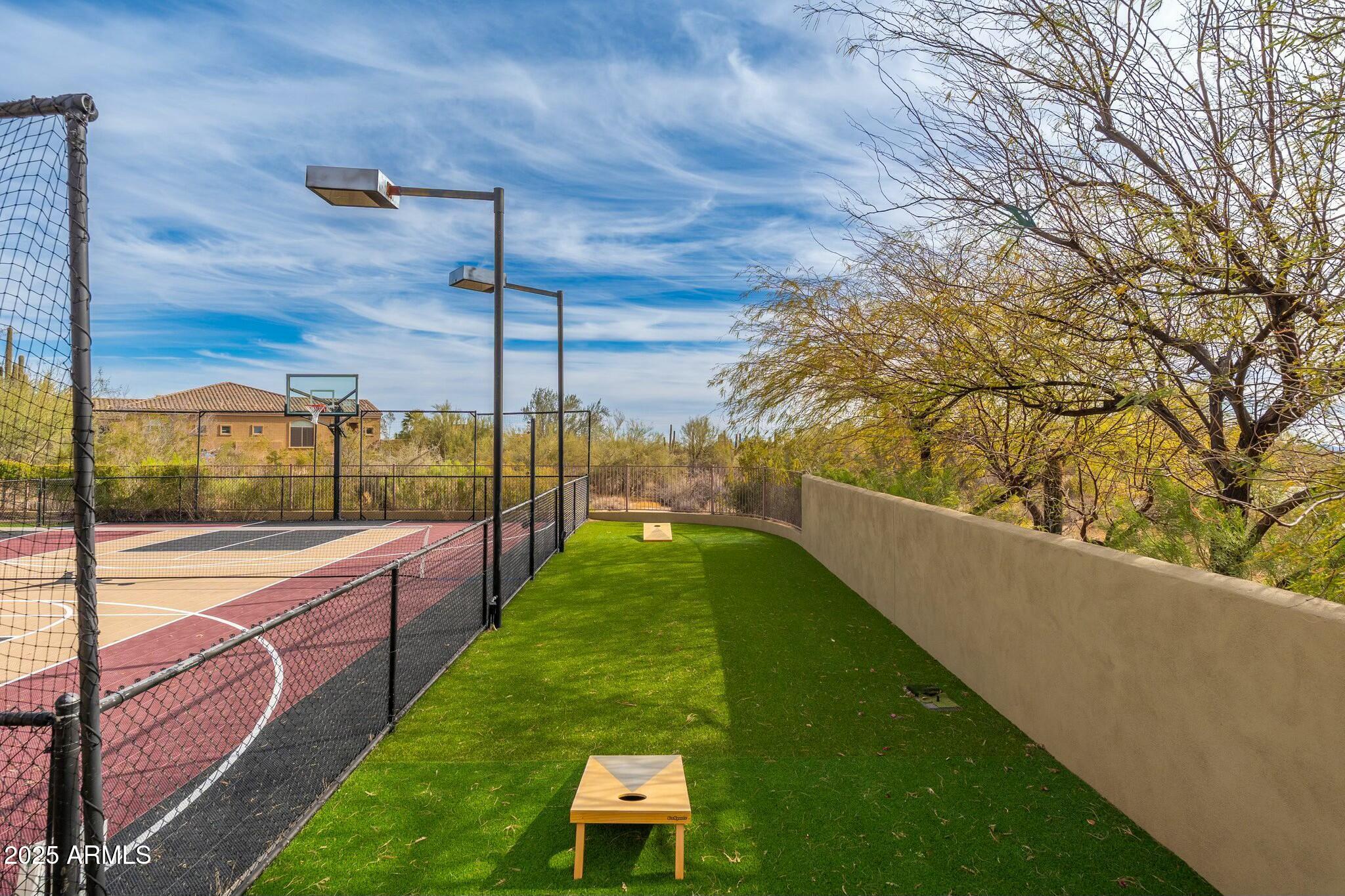 SAGUARO ESTATES - Residential