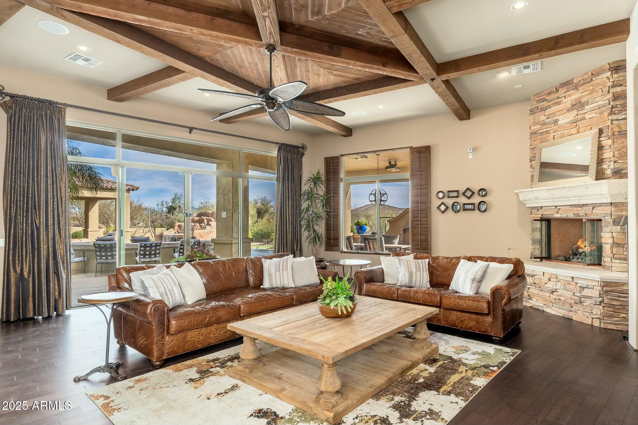 SAGUARO ESTATES - Residential