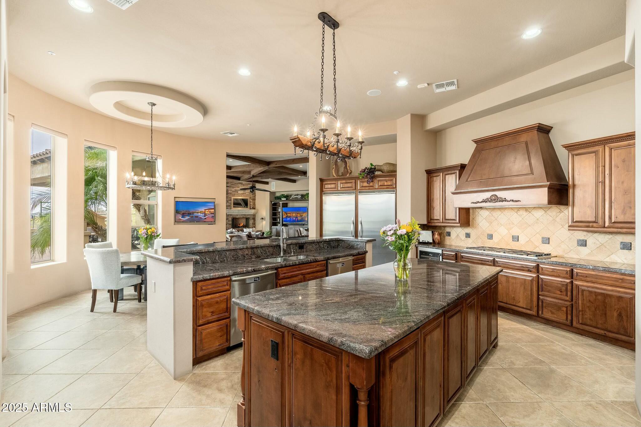 SAGUARO ESTATES - Residential