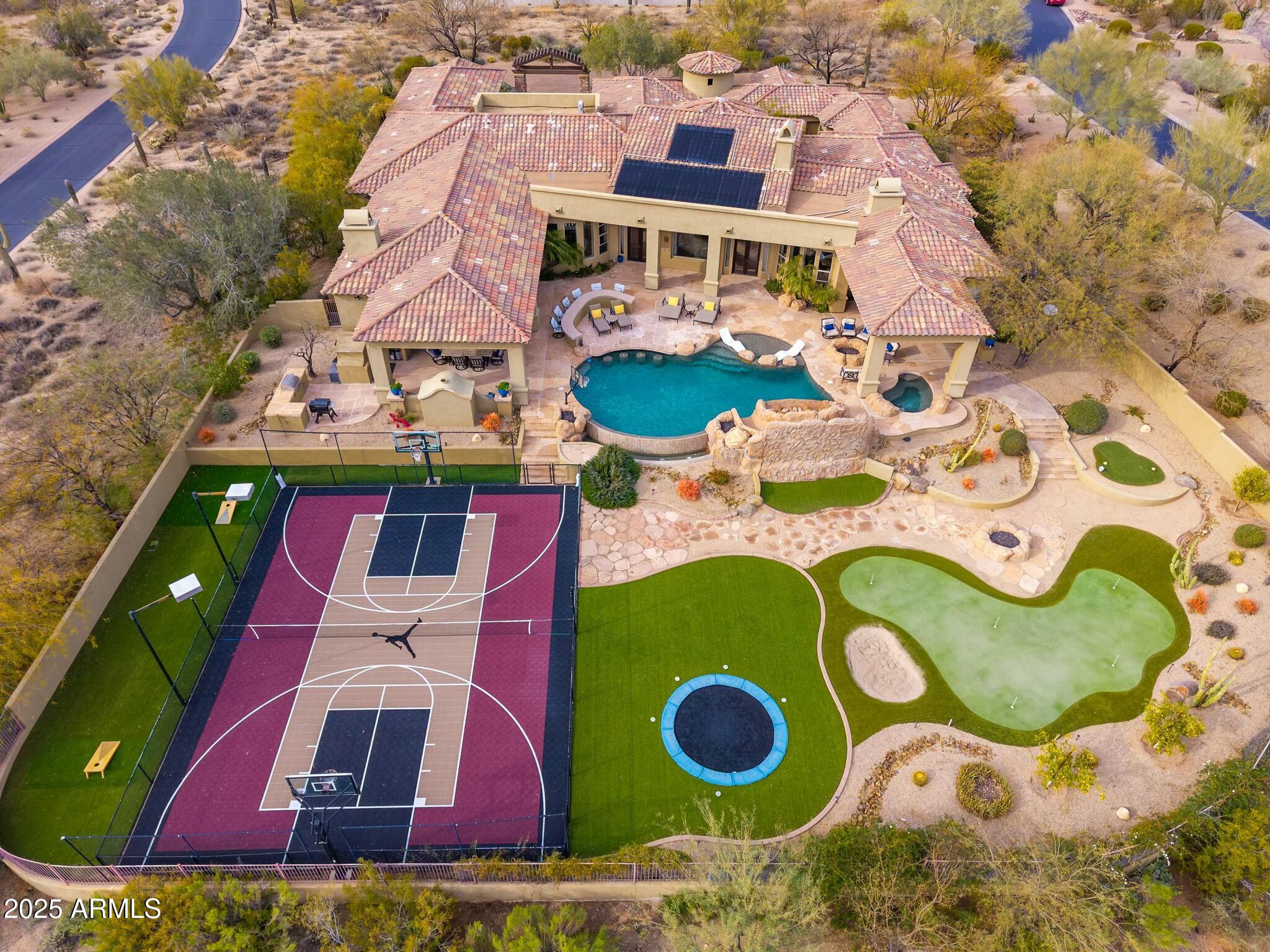SAGUARO ESTATES - Residential