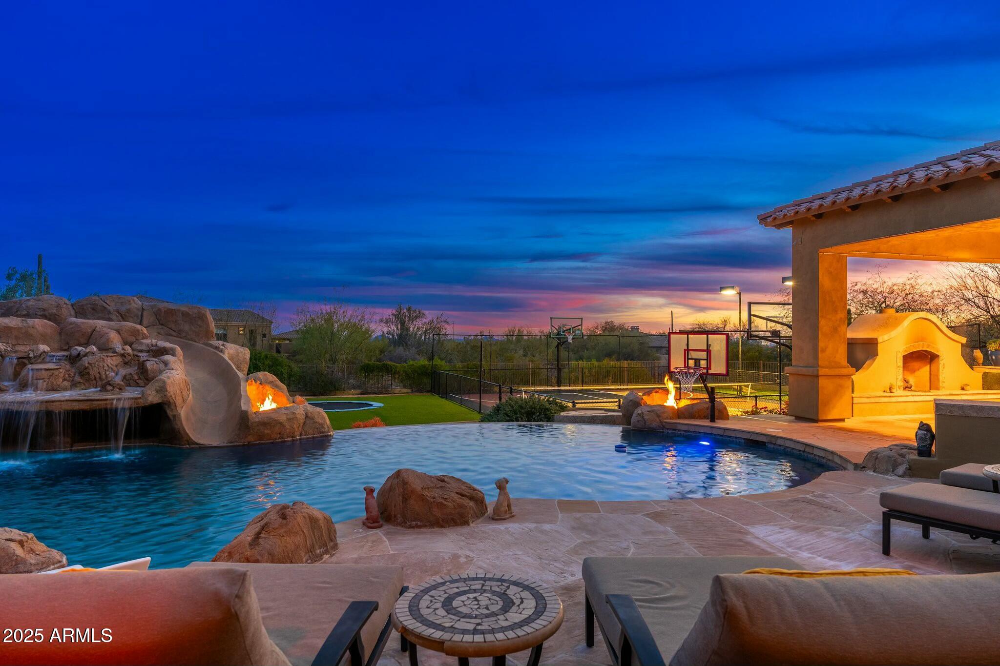 SAGUARO ESTATES - Residential