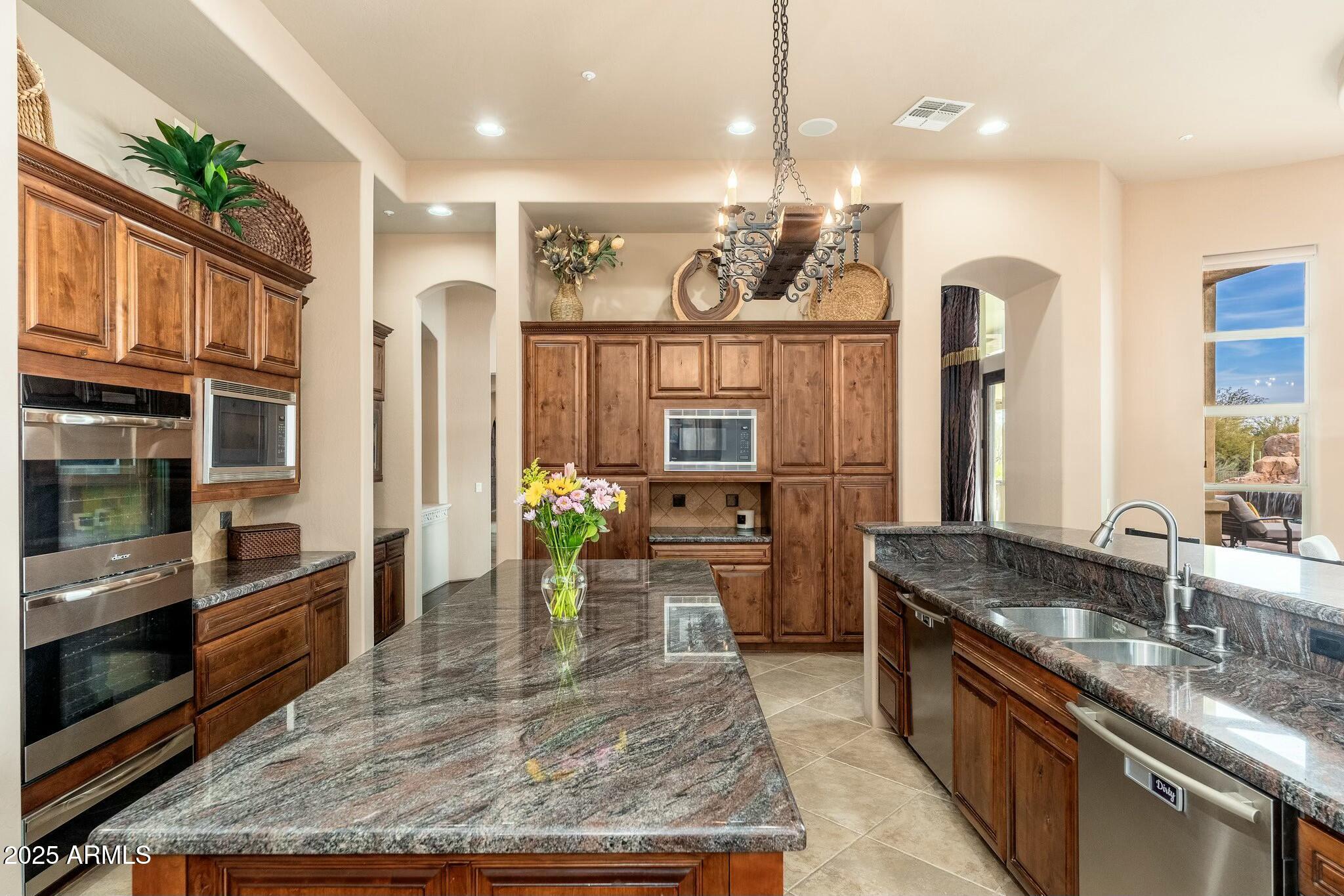 SAGUARO ESTATES - Residential