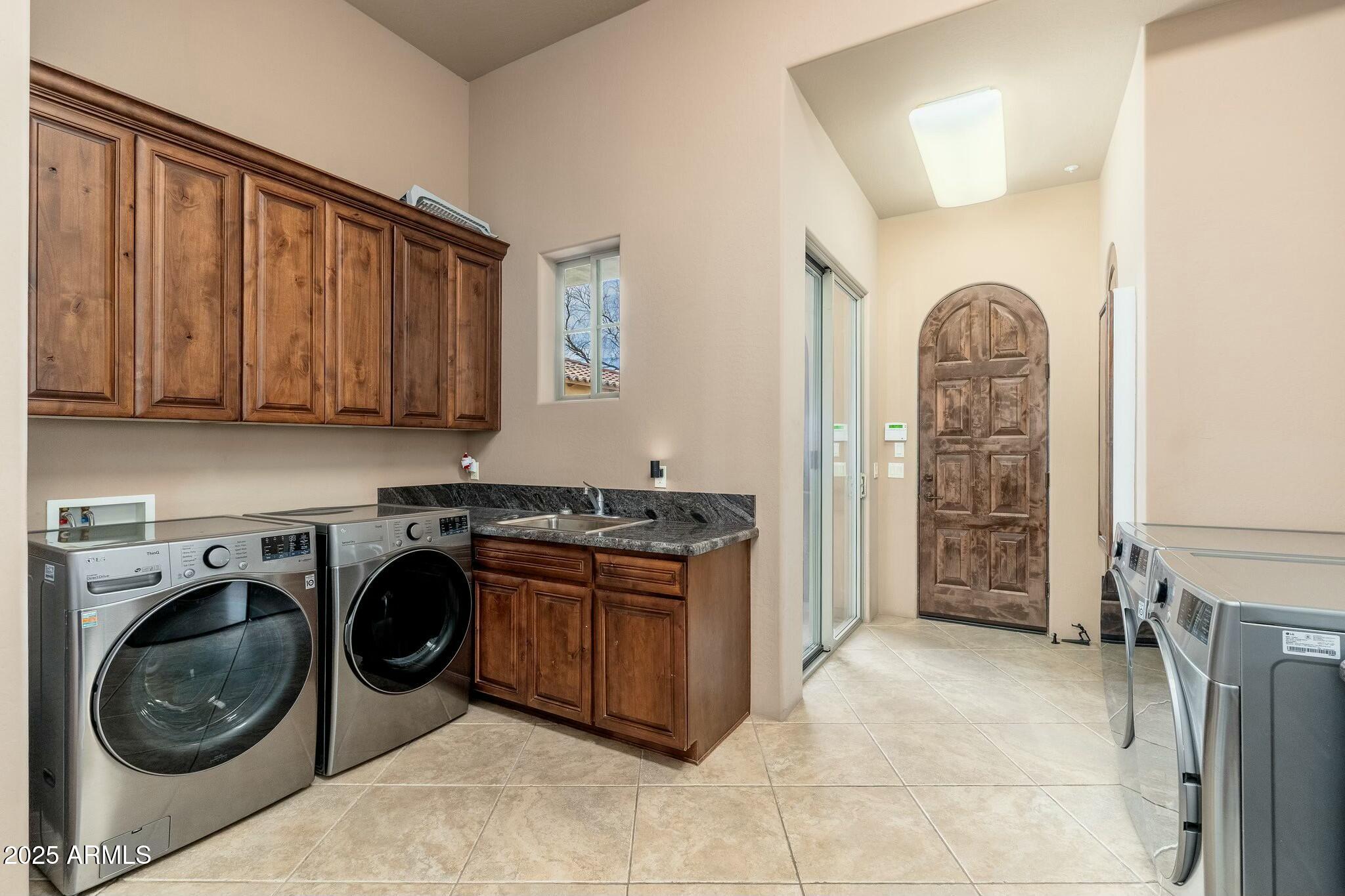 SAGUARO ESTATES - Residential