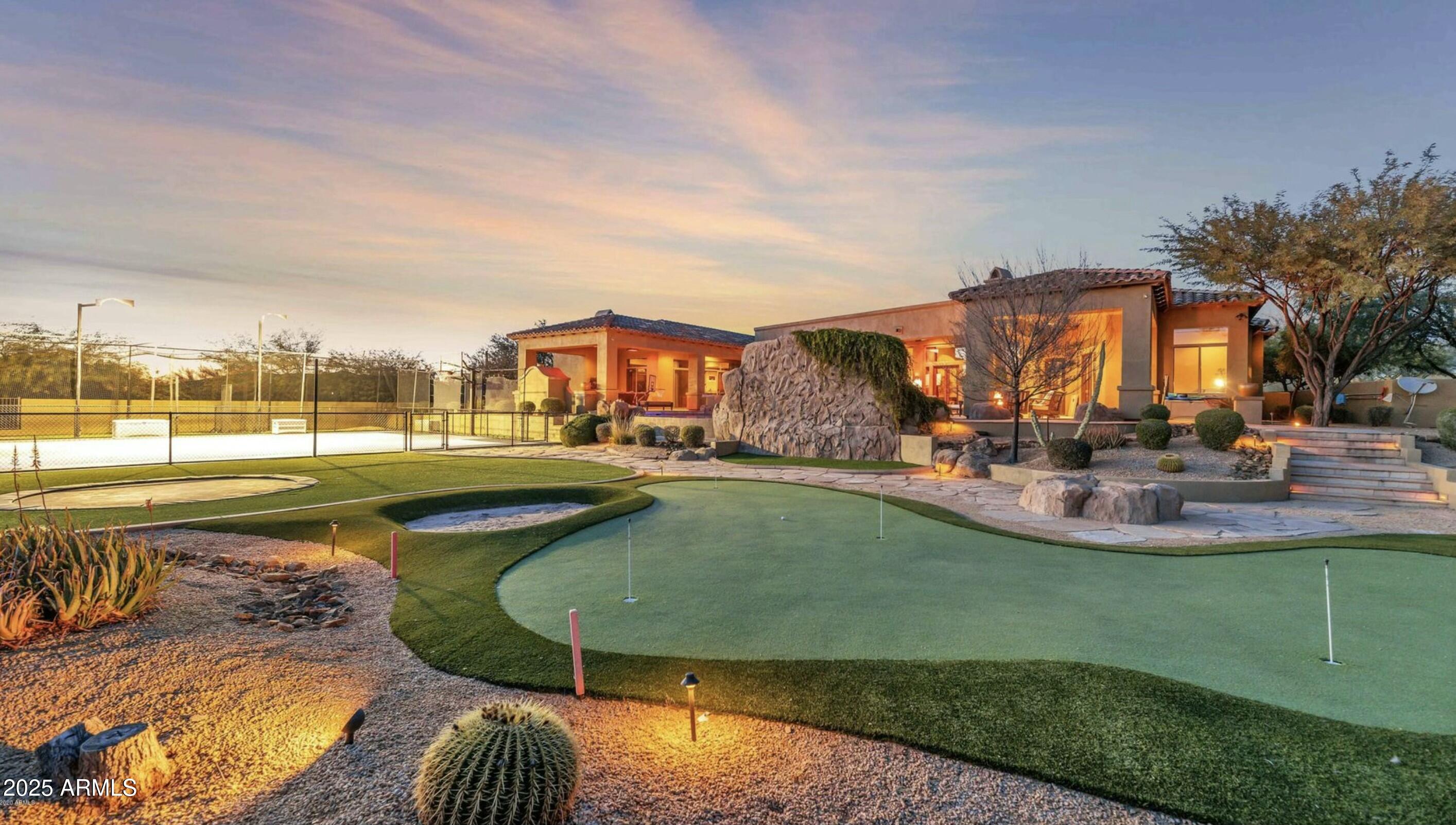 SAGUARO ESTATES - Residential