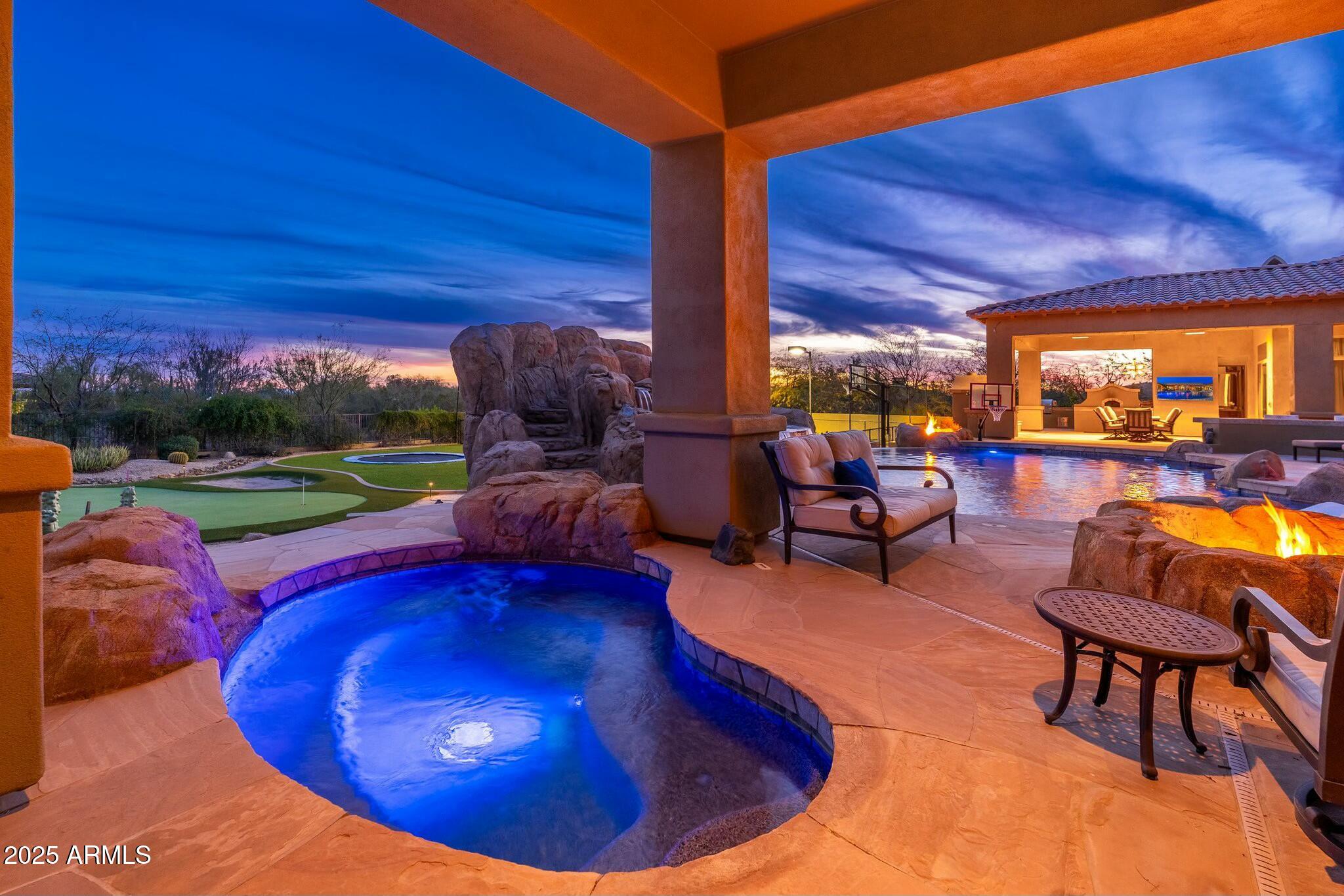 SAGUARO ESTATES - Residential