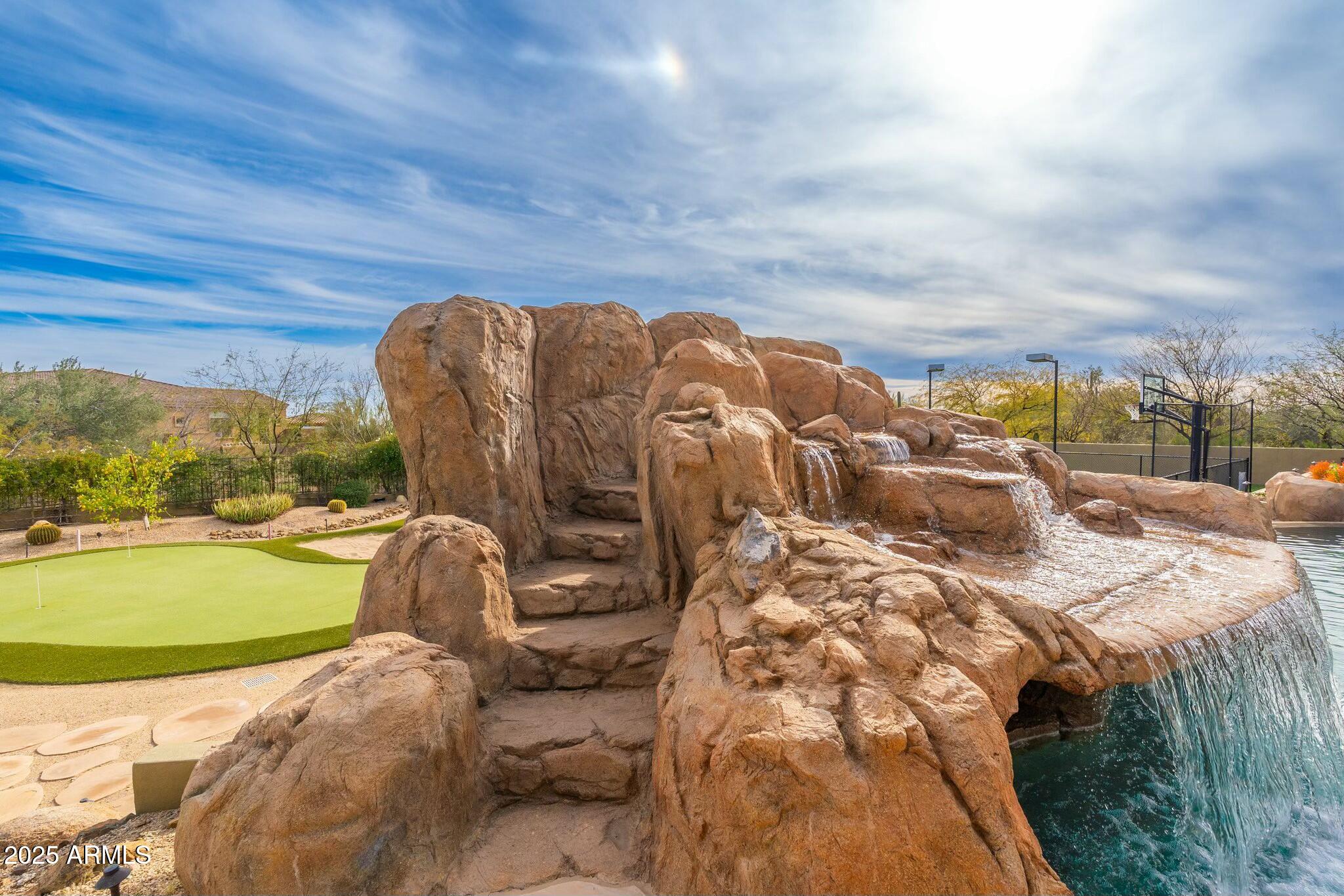 SAGUARO ESTATES - Residential