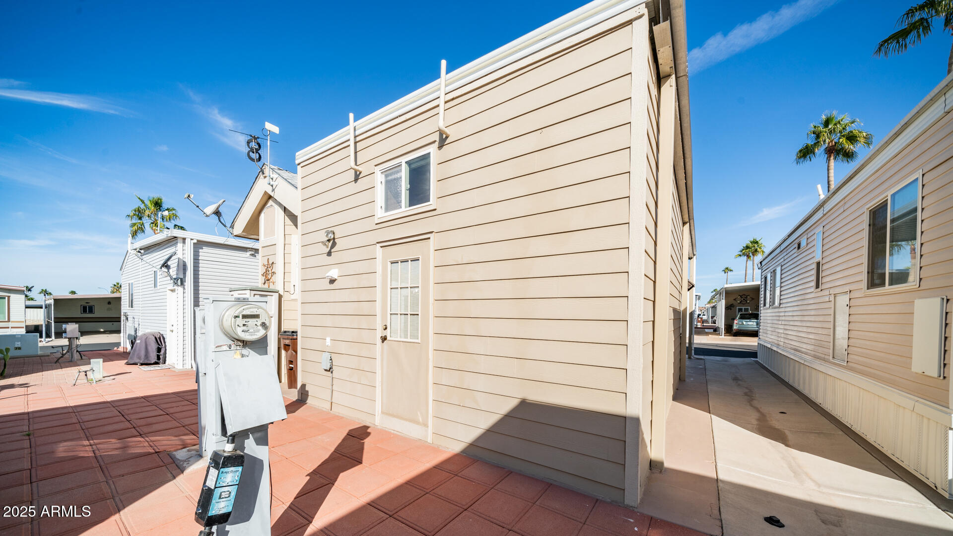 GOLDEN VISTA - Residential