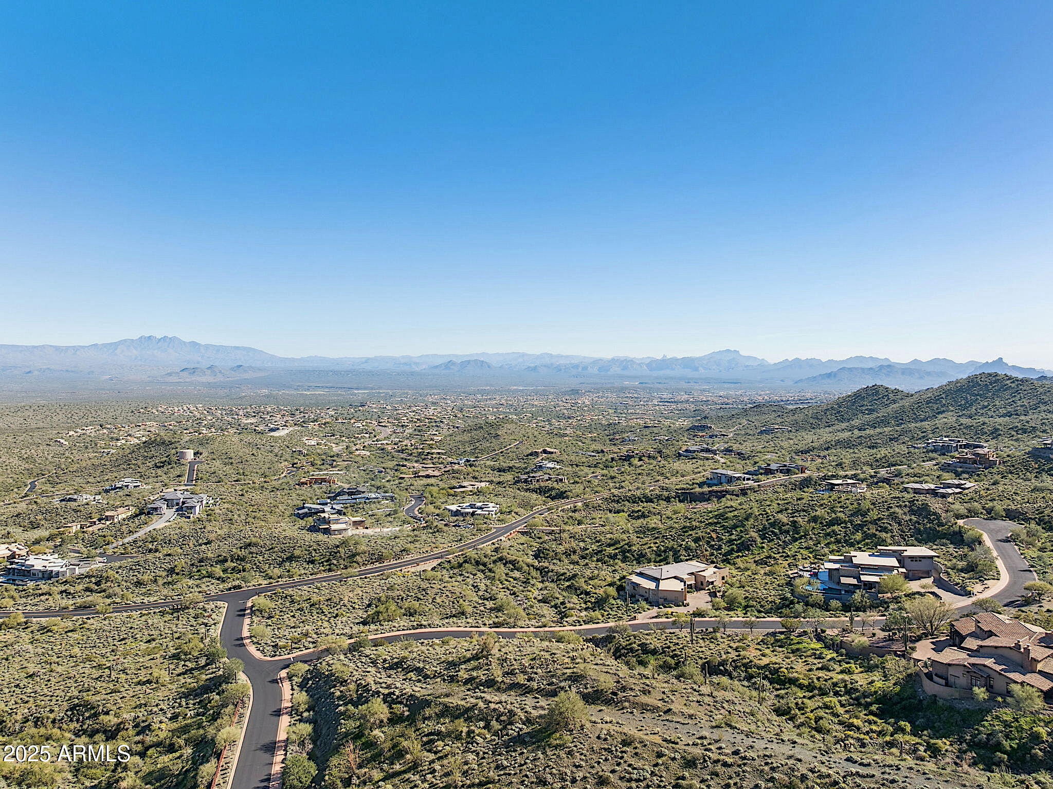 EAGLES NEST - Land