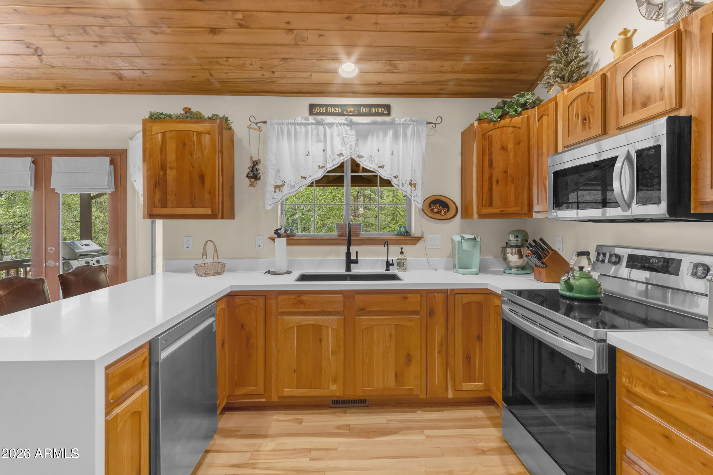 STRAWBERRY HOLLOW PHASE 1 - Residential