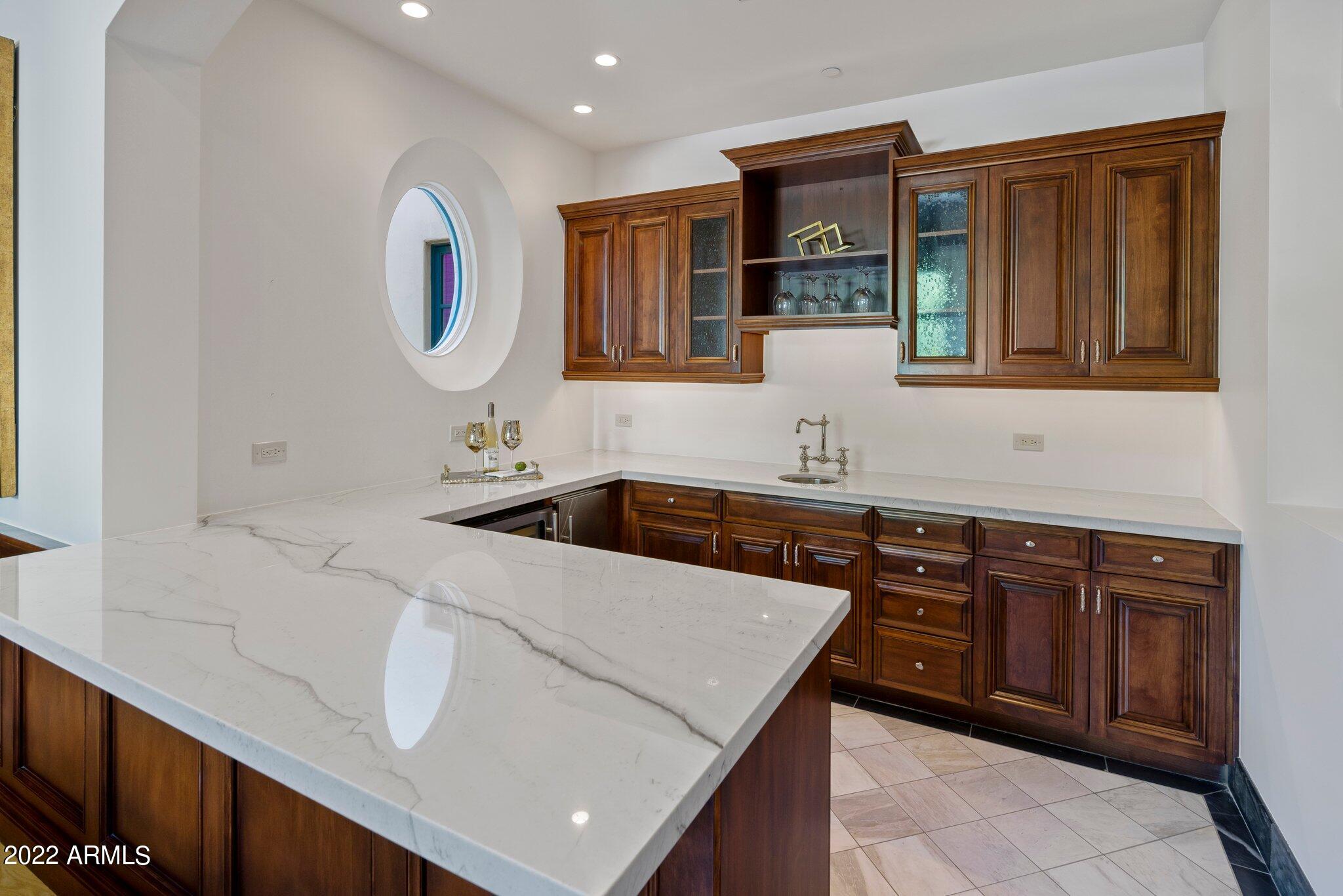 PARADISE VALLEY ENCLAVE - Residential