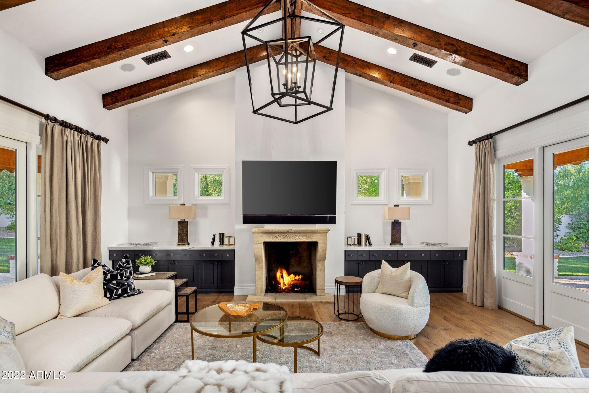 PARADISE VALLEY ENCLAVE - Residential