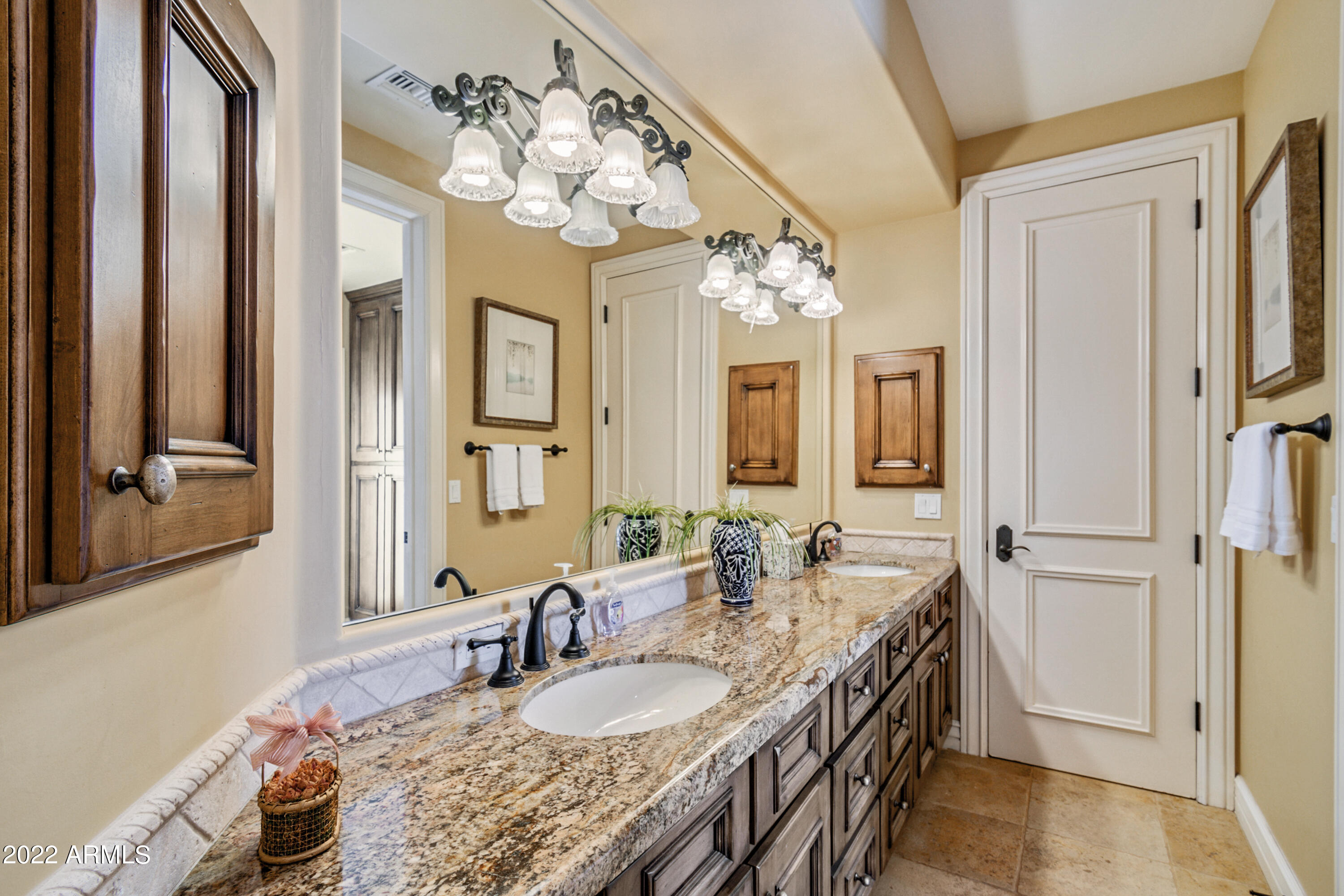DESERT VISTA ESTATES LOT 1-7 - Residential