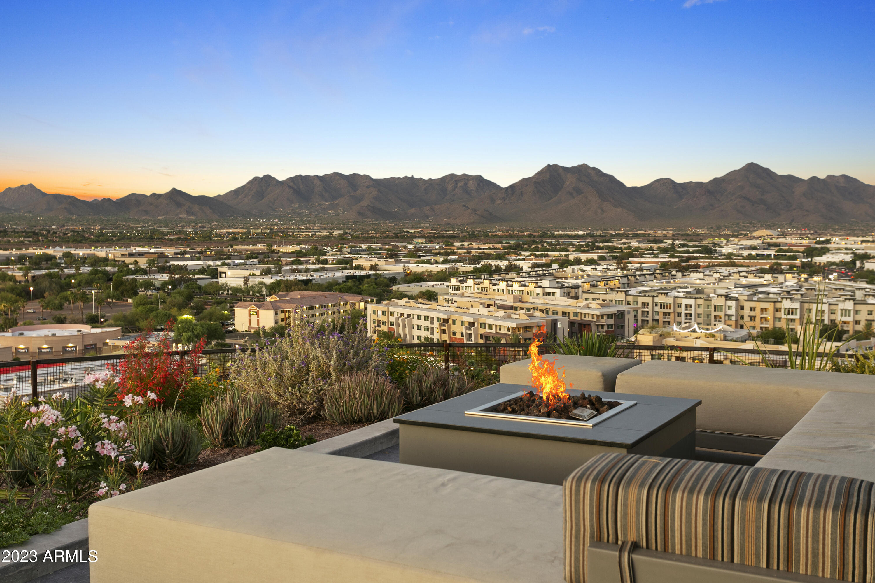 OPTIMA KIERLAND CENTER 7120 CONDOMINIUM 2ND AMD - Residential