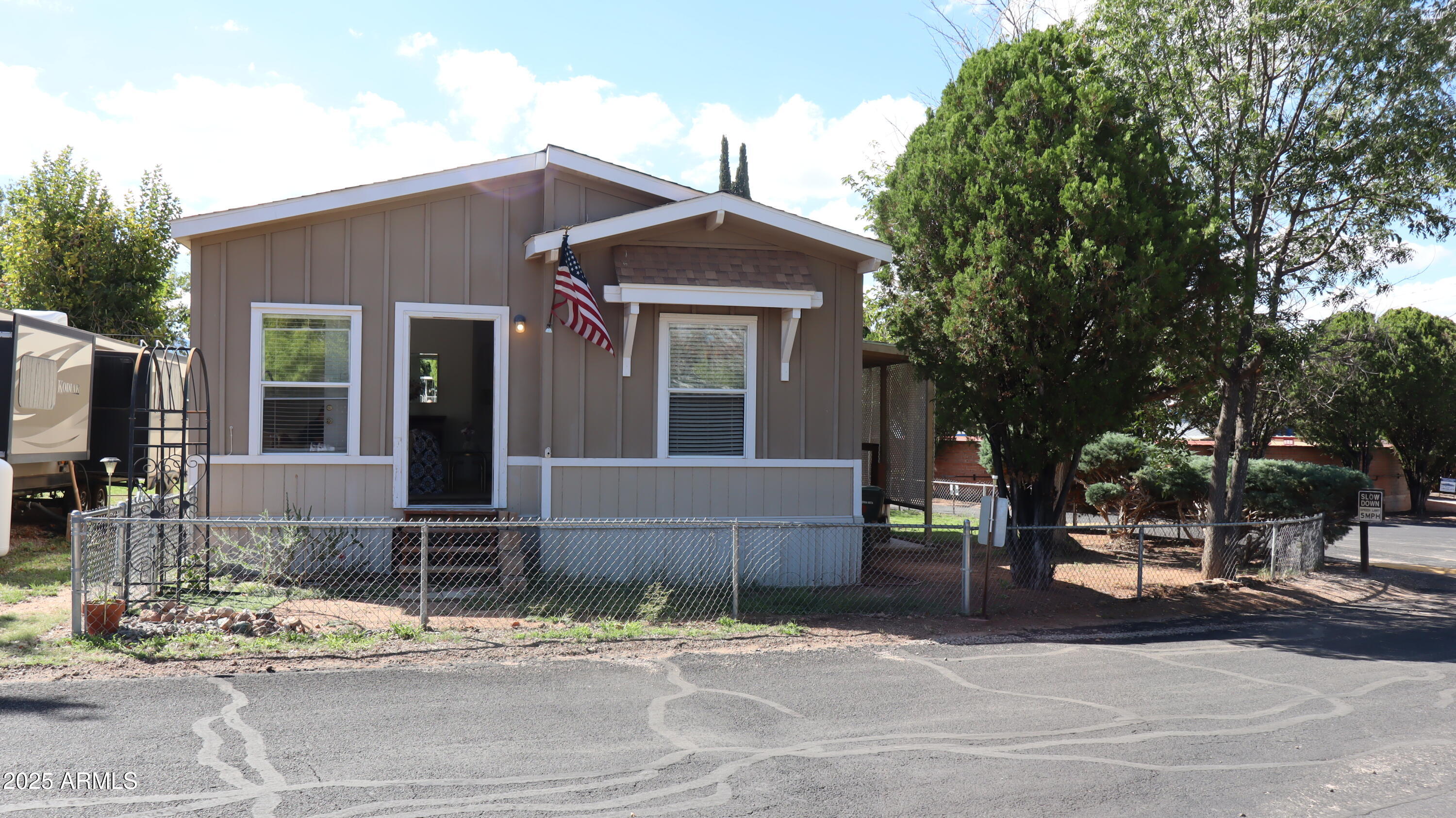 Thunderbird Mobile Home Park - Residential