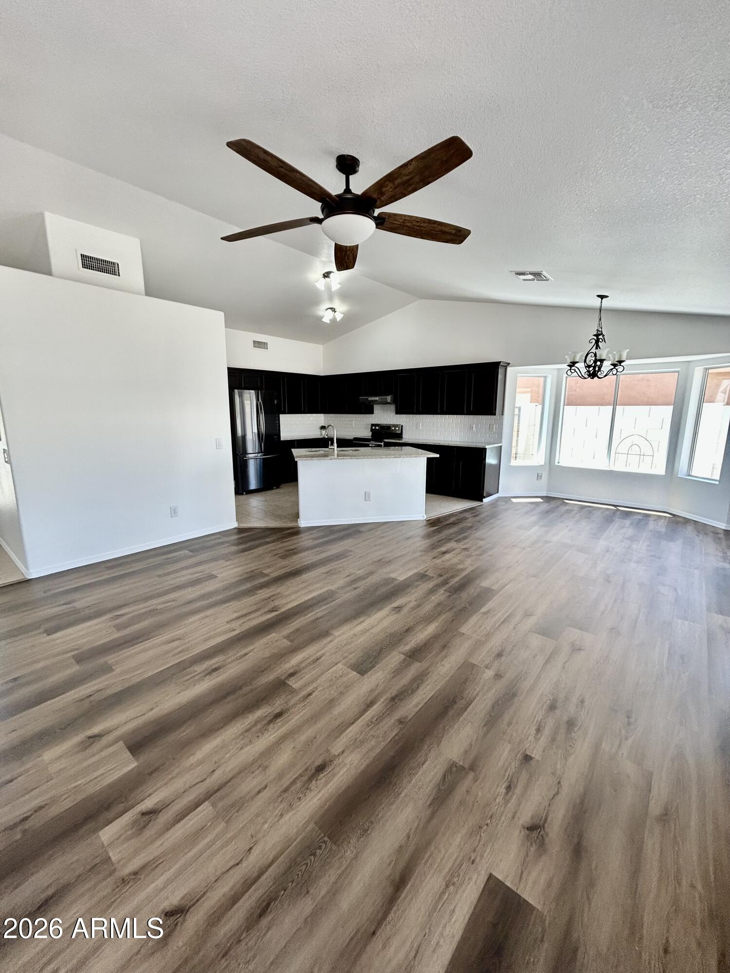 DESERT VALLEY LOT 1-132 TR A - Residential
