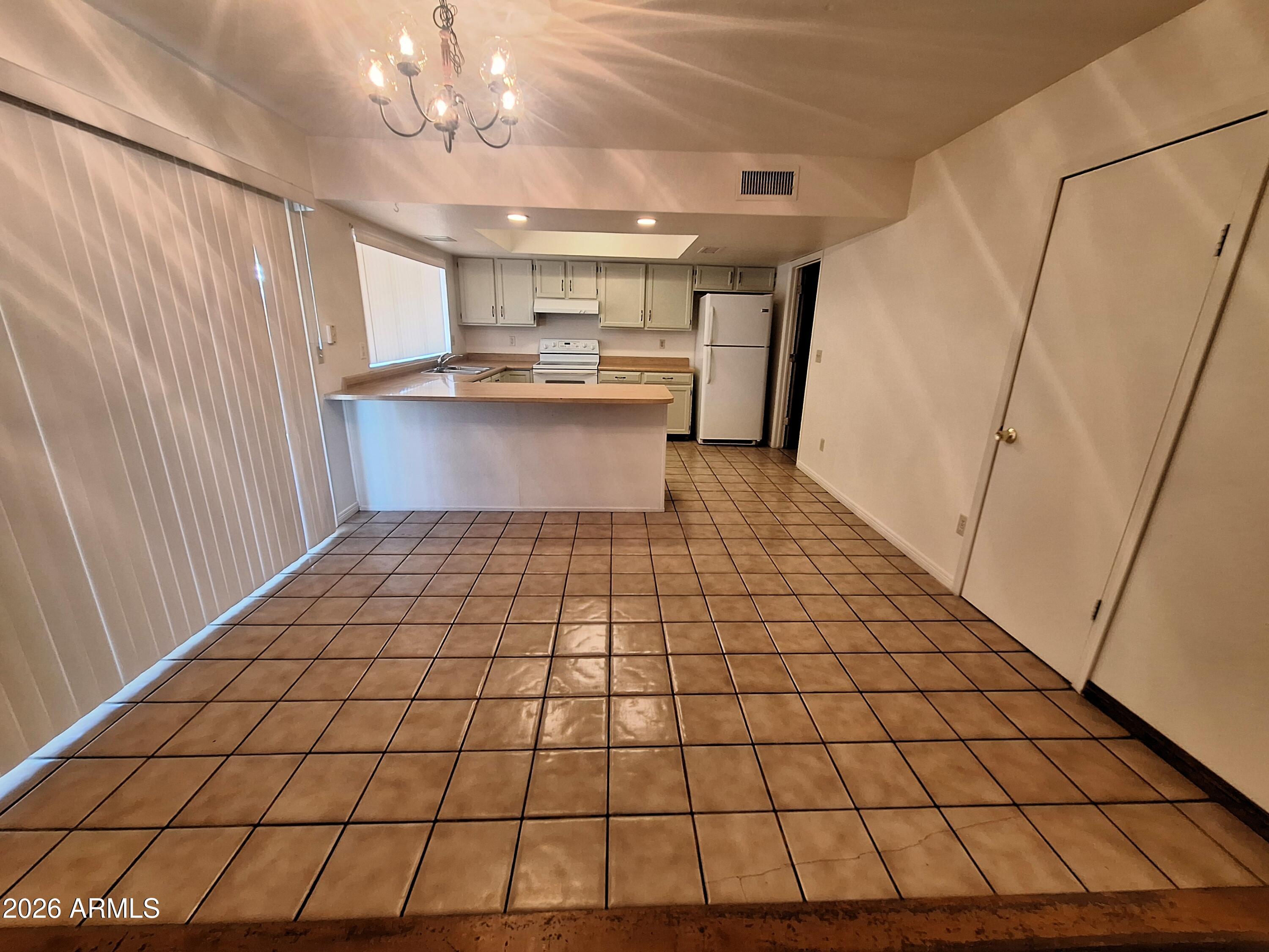 FAIRWOOD UNIT 7 - Residential Lease