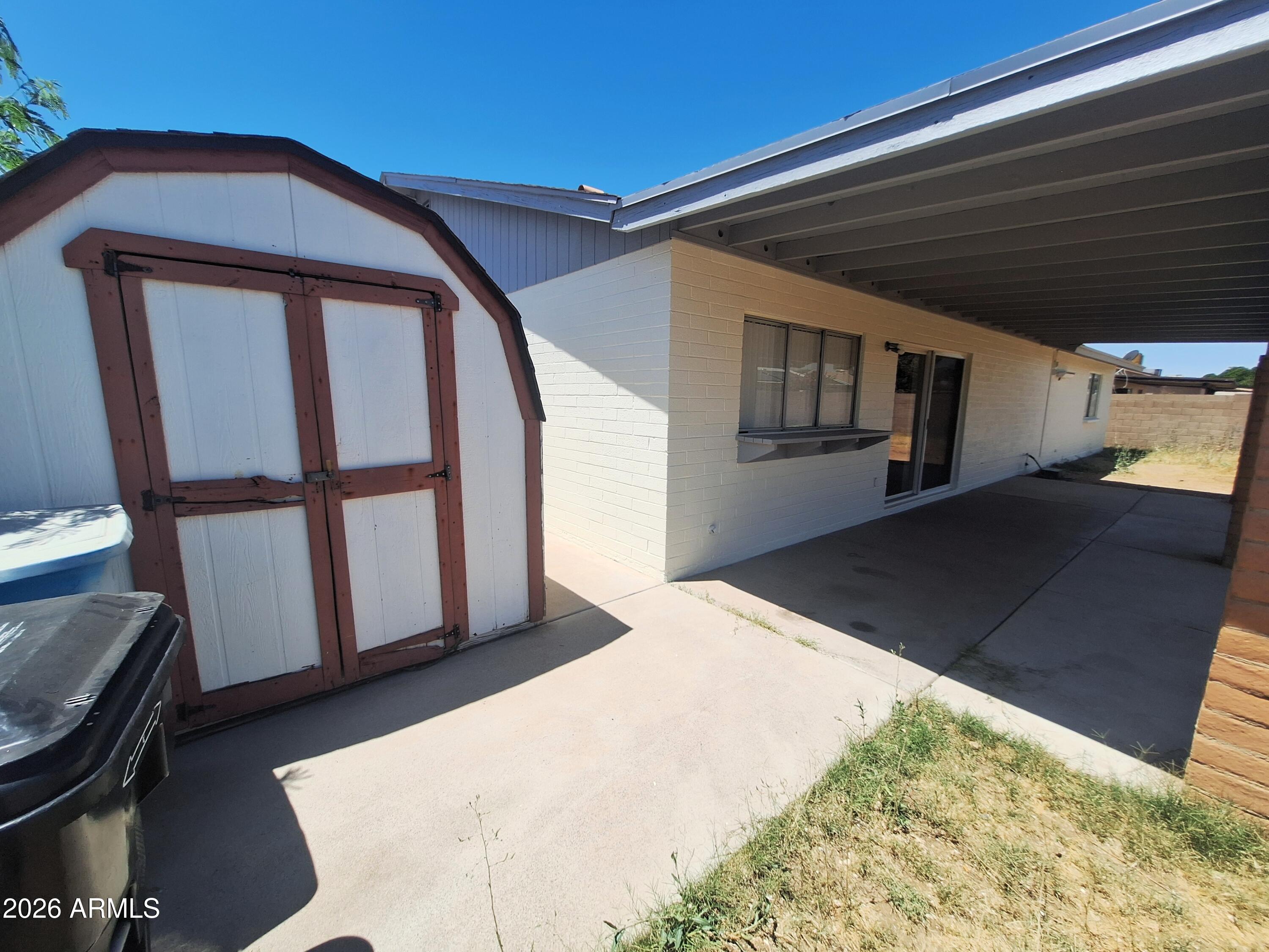 FAIRWOOD UNIT 7 - Residential Lease