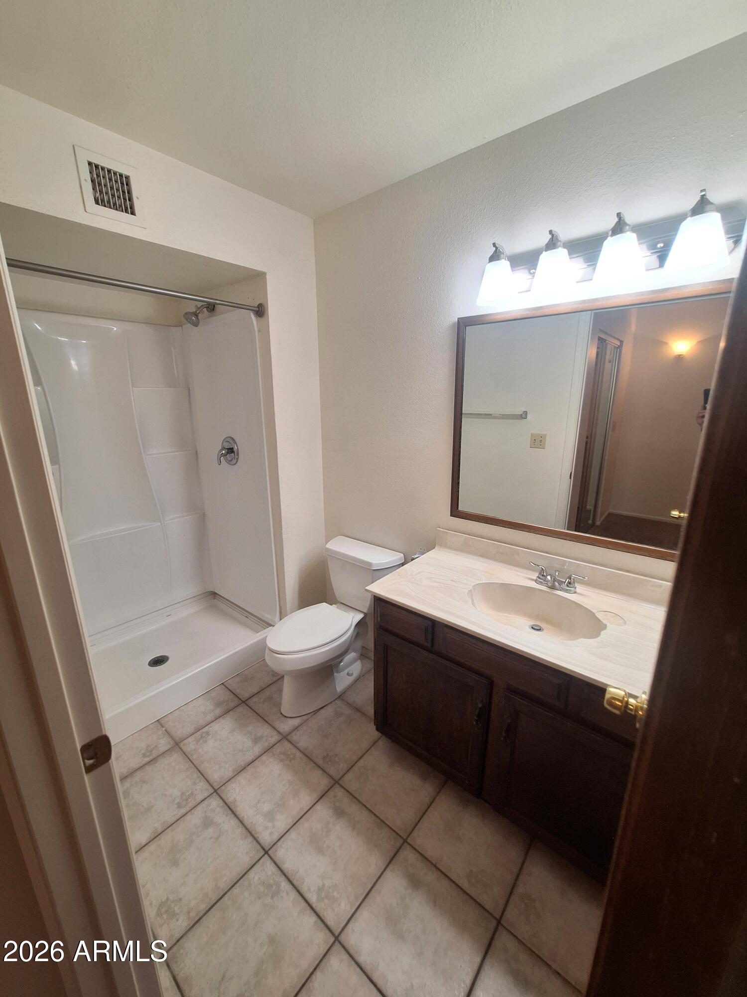 FAIRWOOD UNIT 7 - Residential Lease