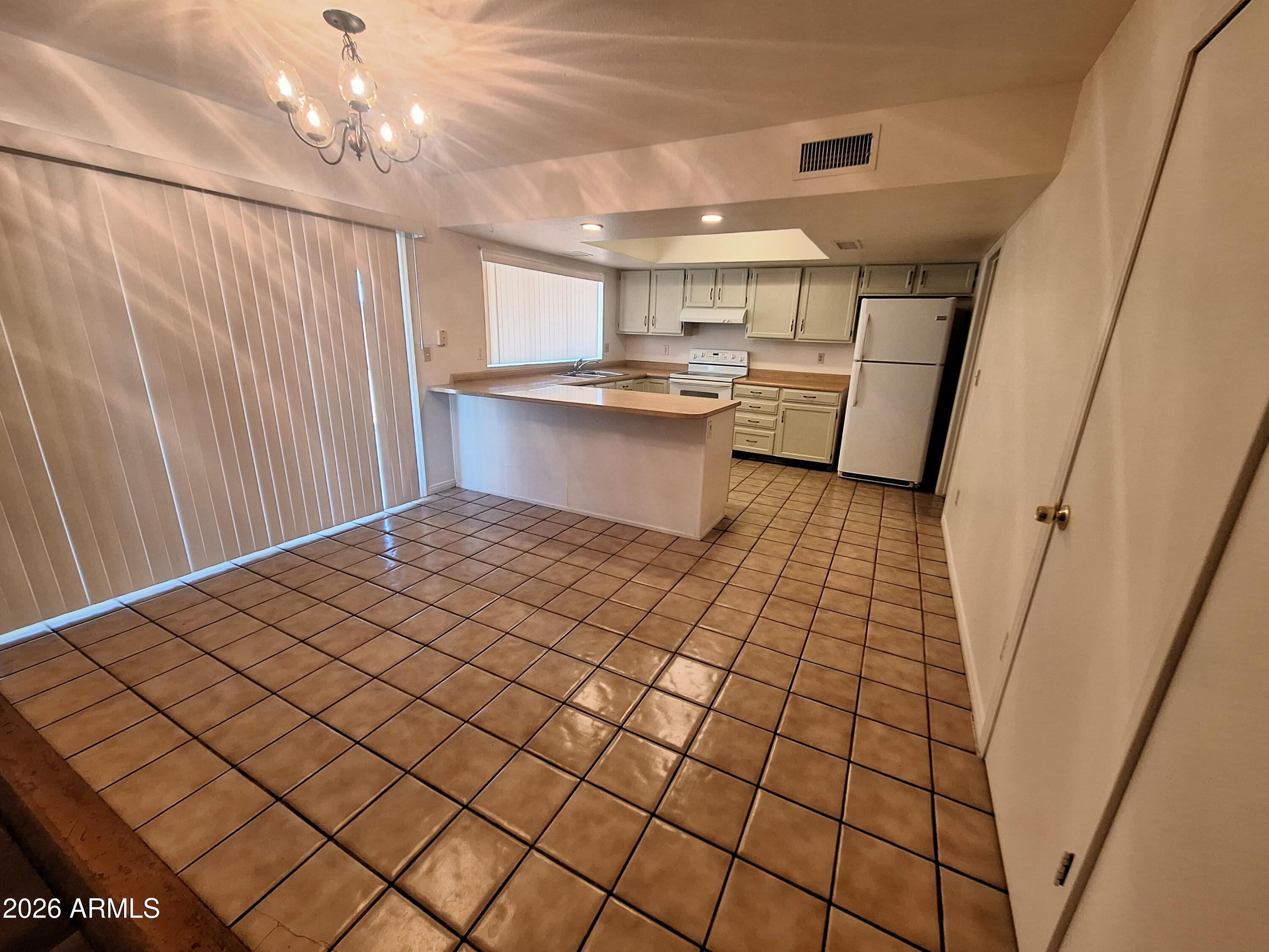 FAIRWOOD UNIT 7 - Residential Lease