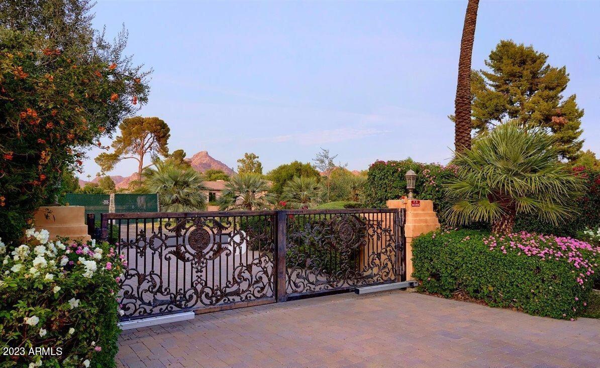WEST BARTLETT ESTATES - Residential