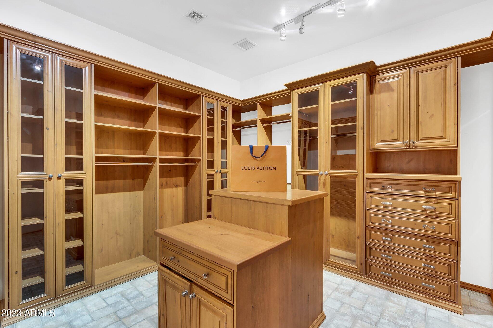 WEST BARTLETT ESTATES - Residential
