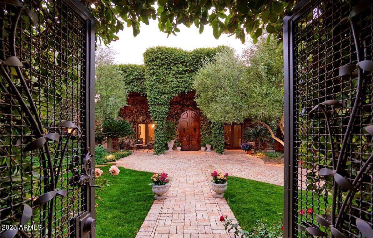WEST BARTLETT ESTATES - Residential