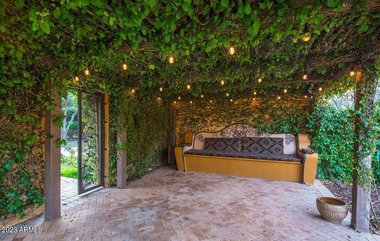 WEST BARTLETT ESTATES - Residential