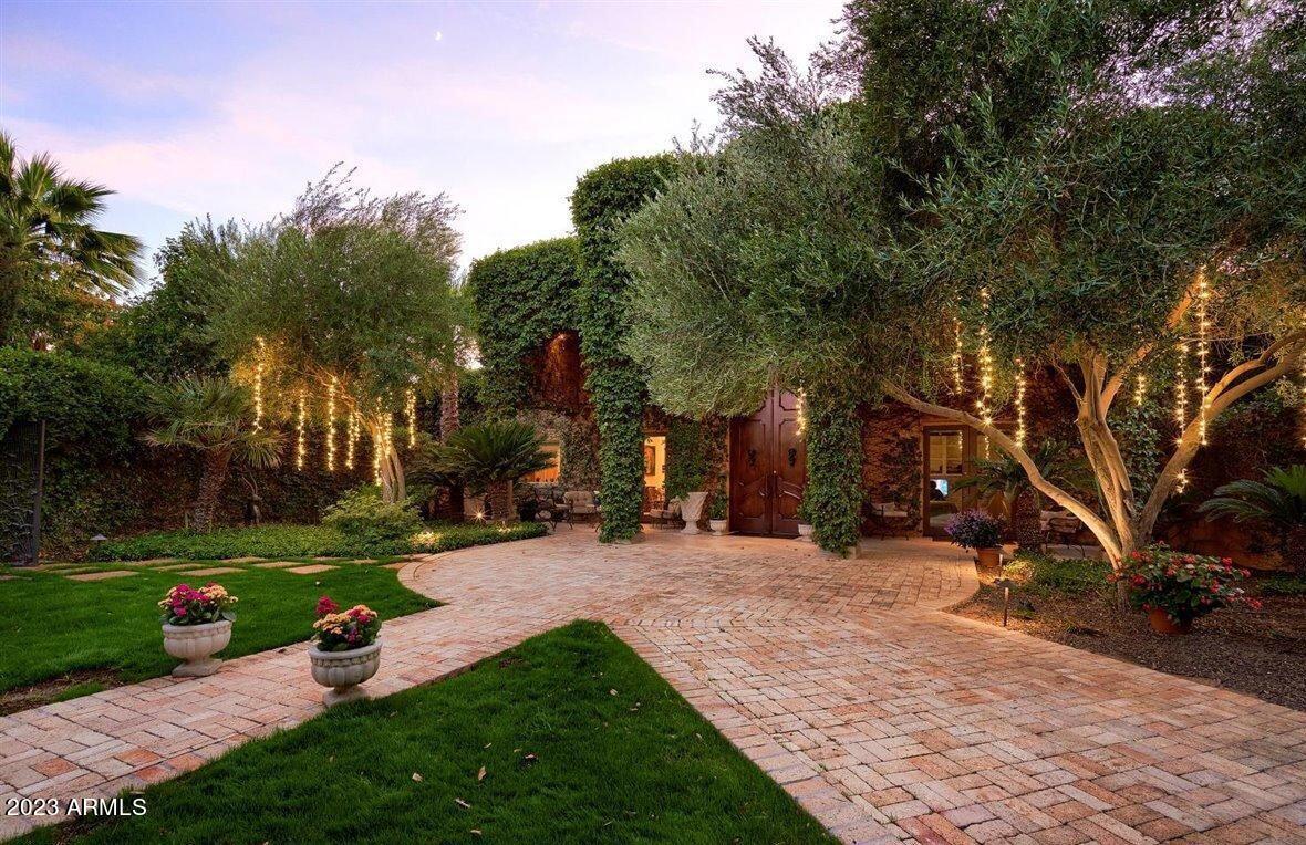 WEST BARTLETT ESTATES - Residential