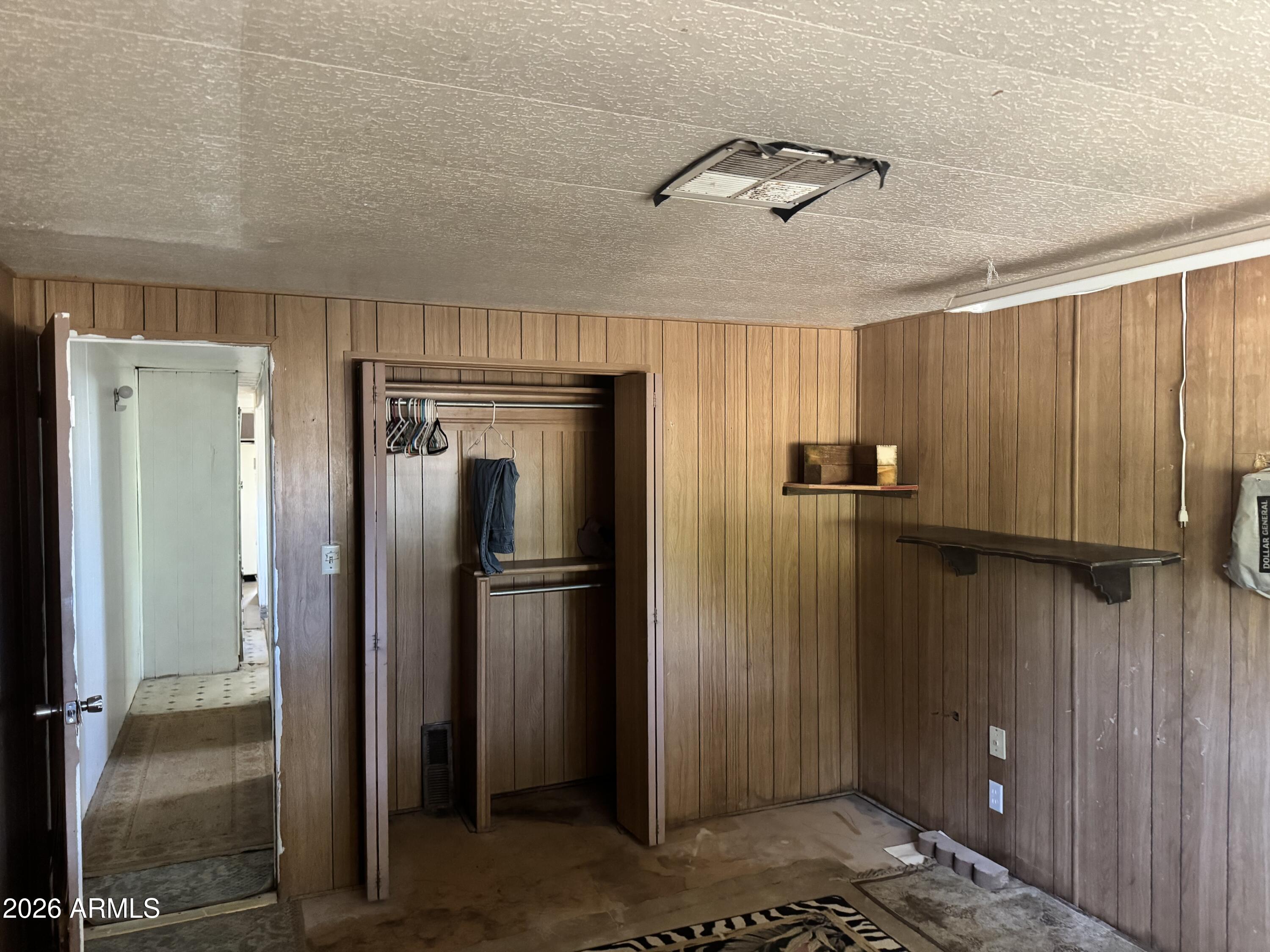 SPRING VALLEY - Residential