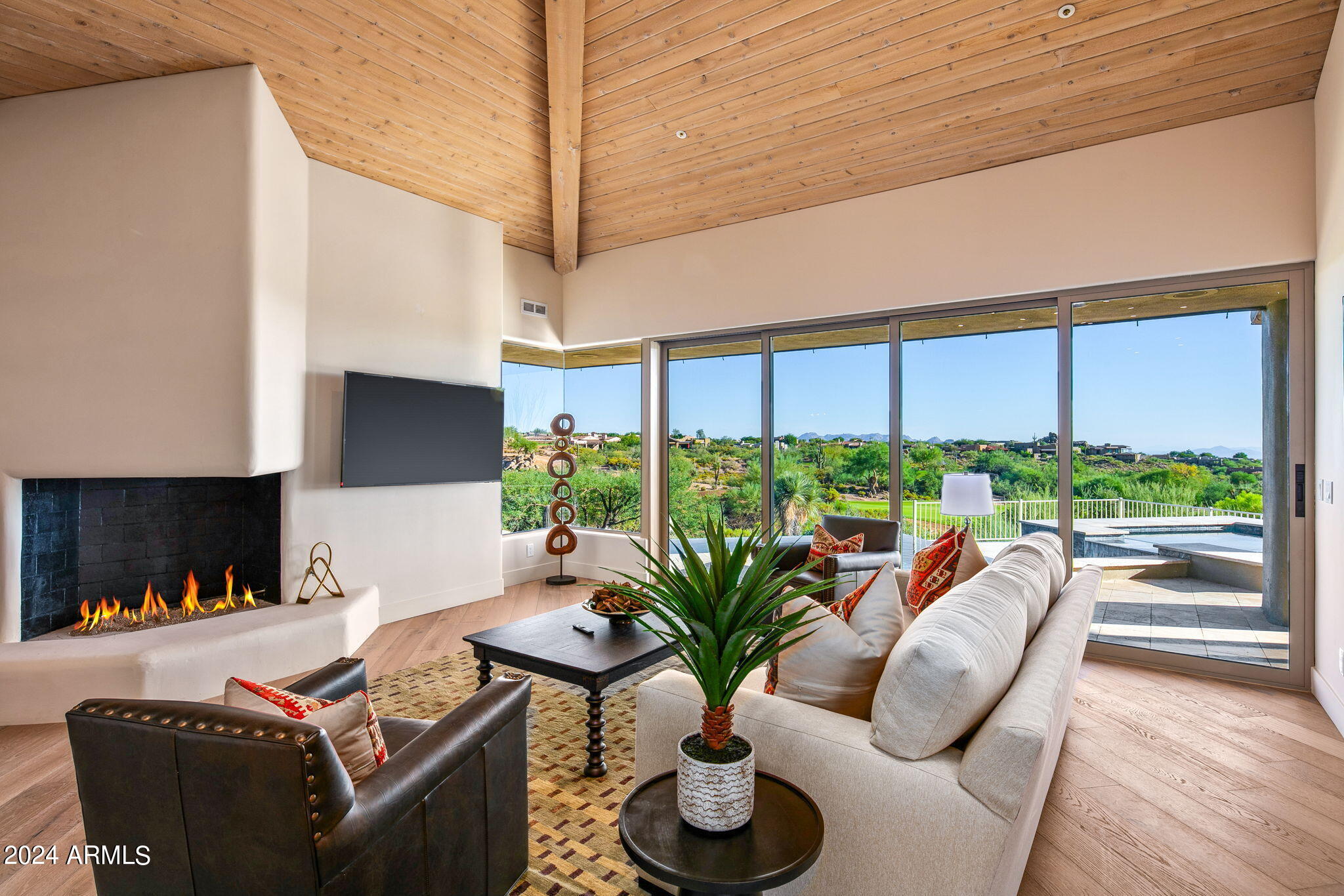 DESERT MOUNTAIN - Residential