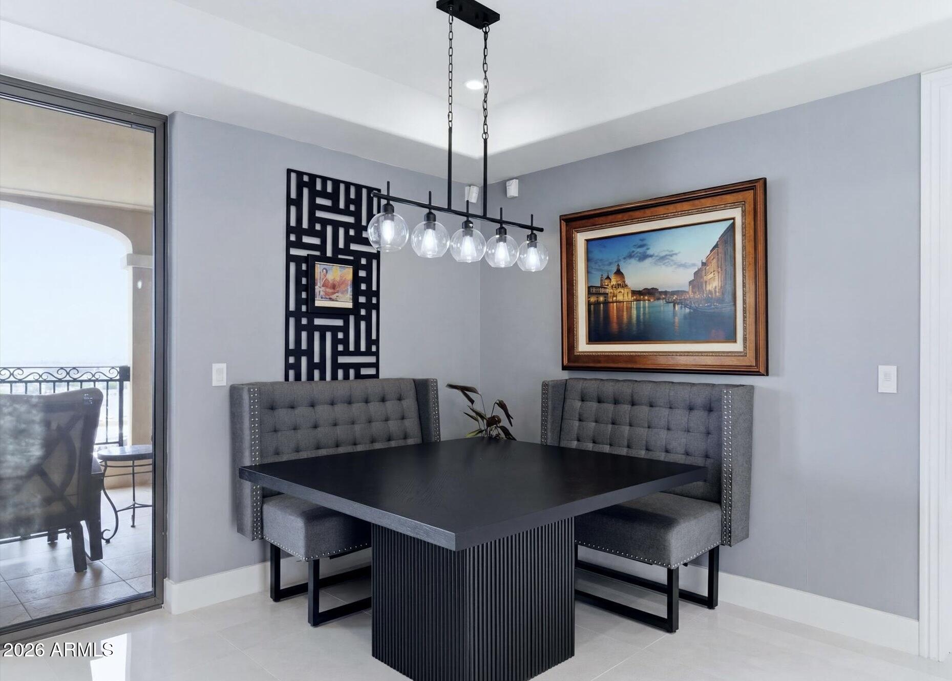 SCOTTSDALE WATERFRONT RESIDENCES - Residential