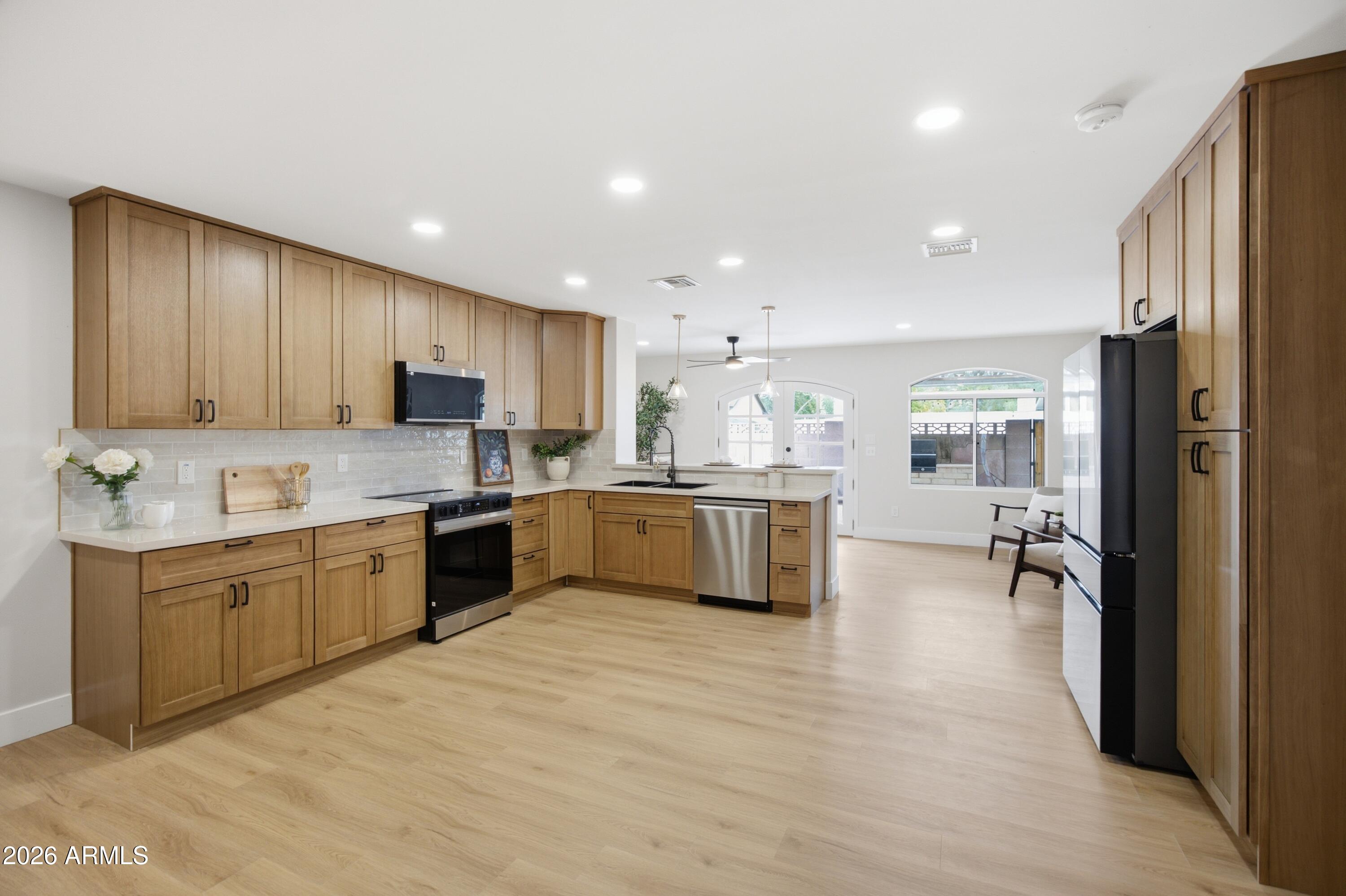 DEB-LIN TERRACE - Residential