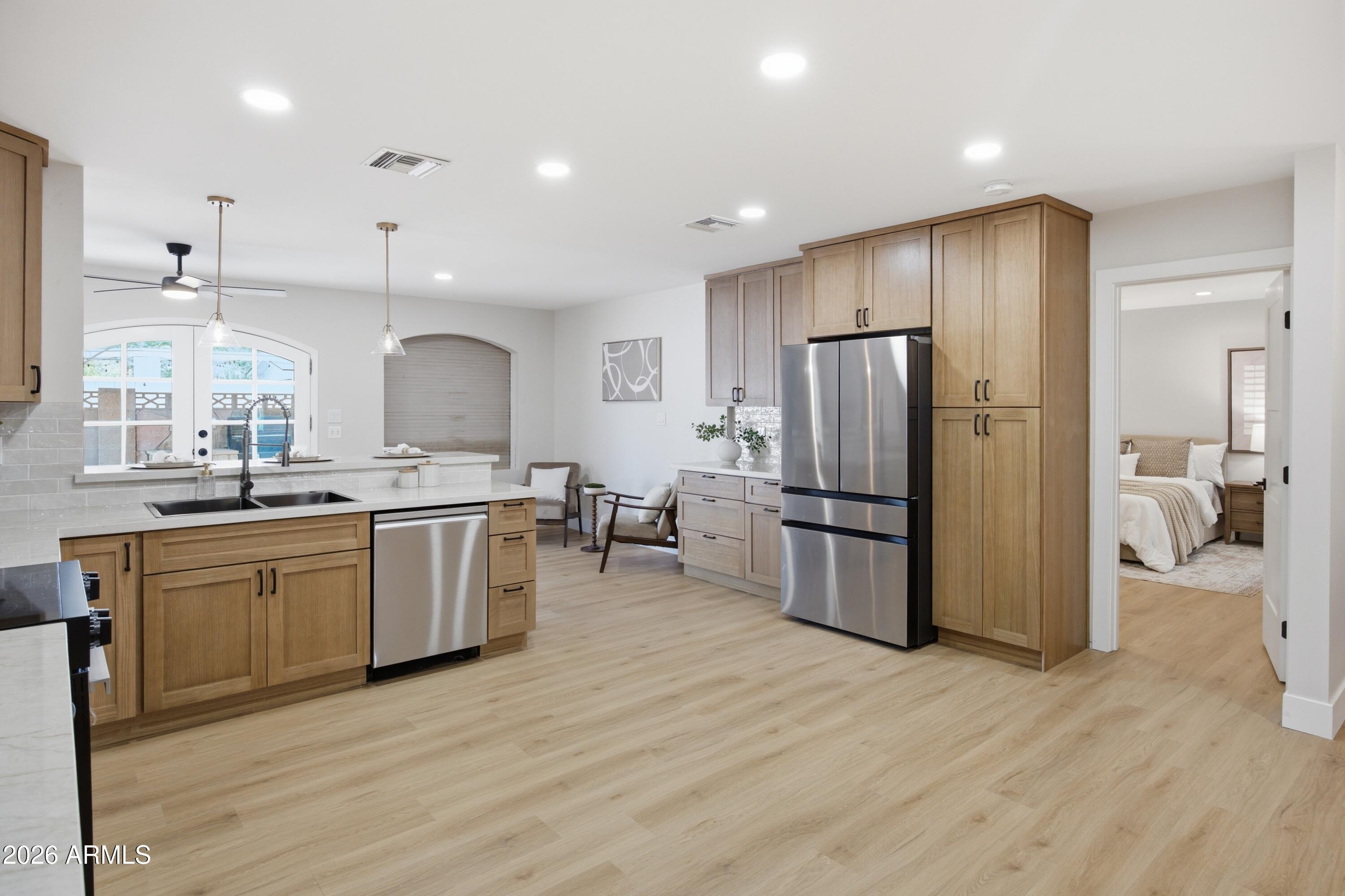 DEB-LIN TERRACE - Residential