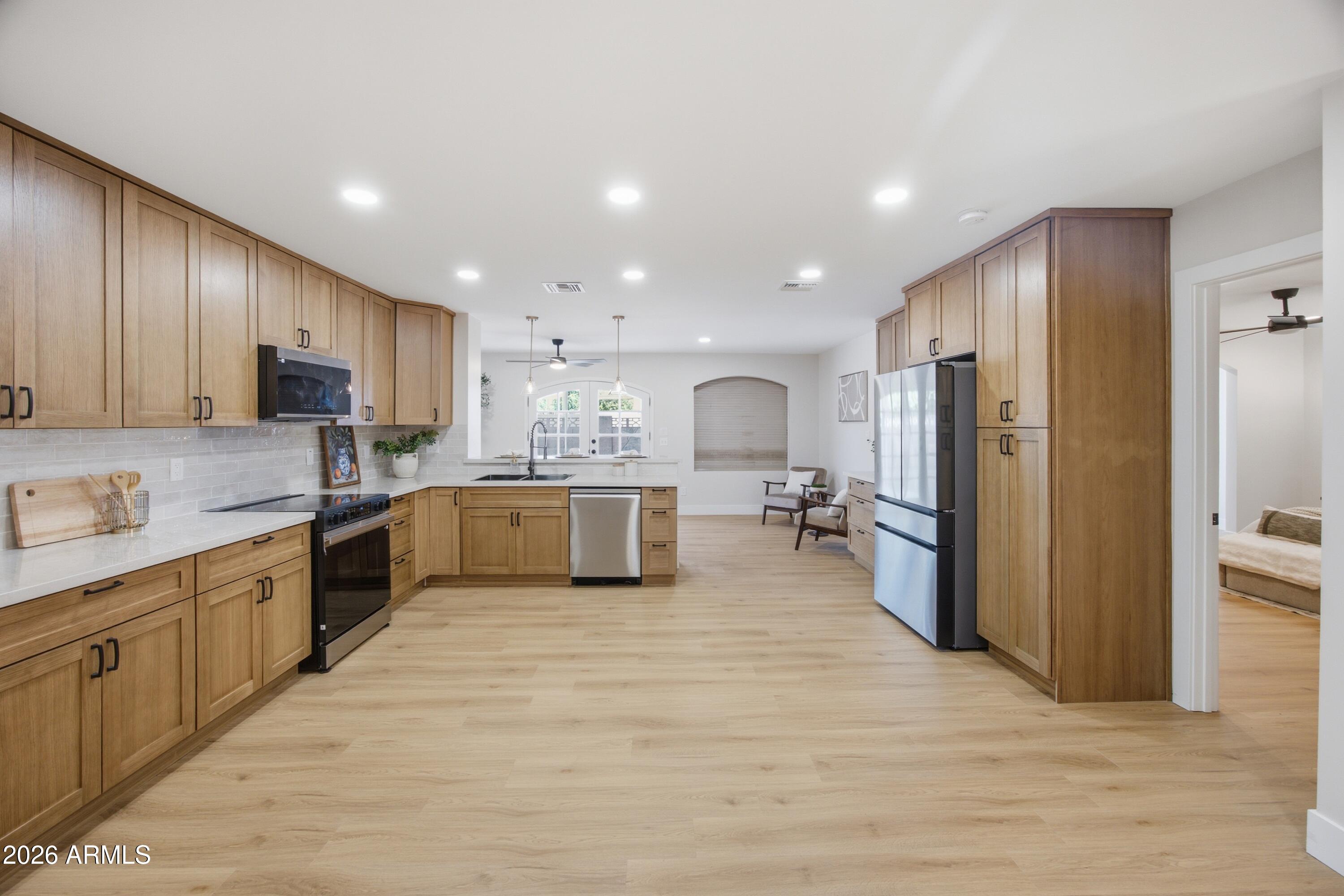 DEB-LIN TERRACE - Residential