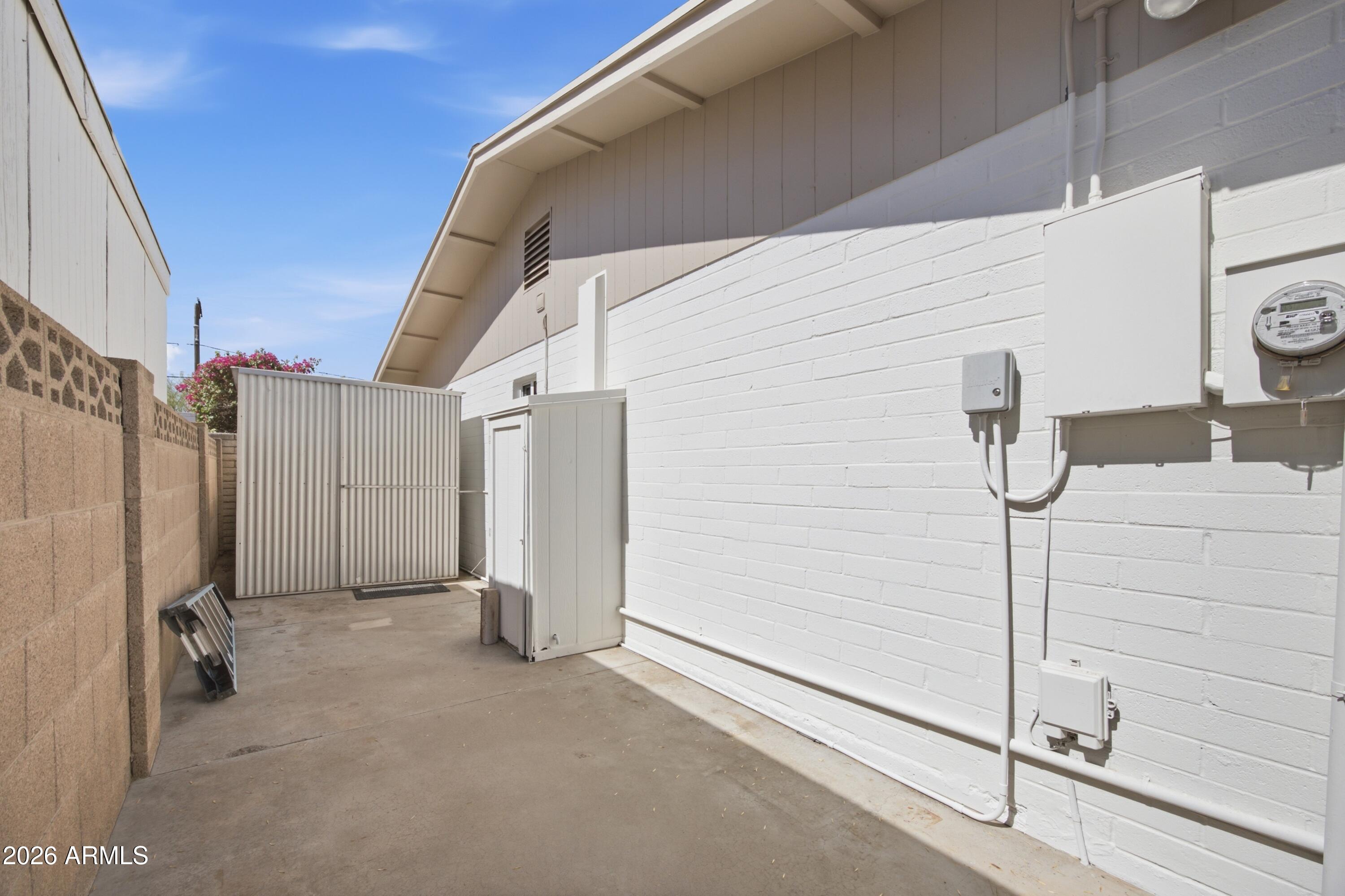 DEB-LIN TERRACE - Residential